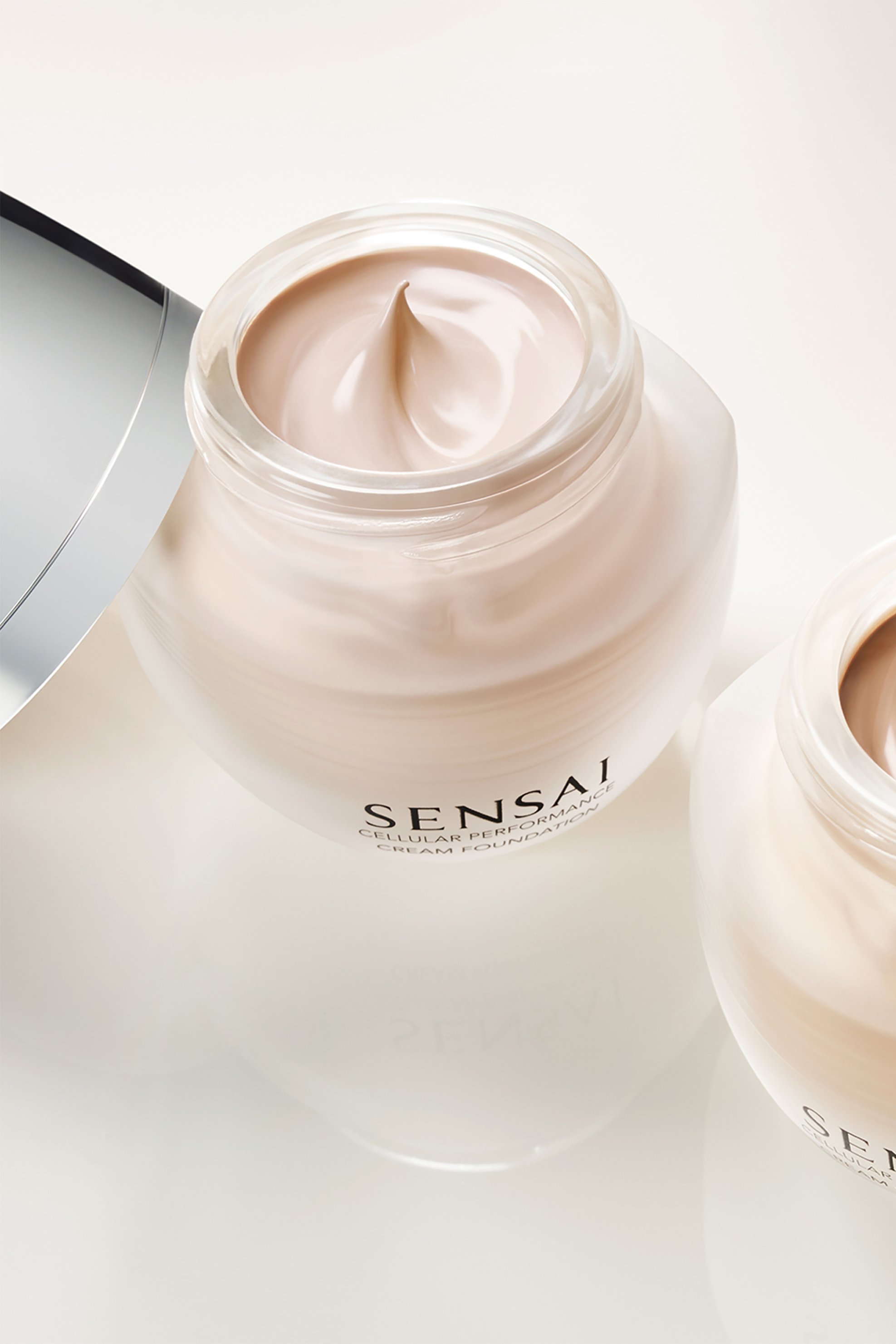Sensai Cellular Perfomance Cream Foundation