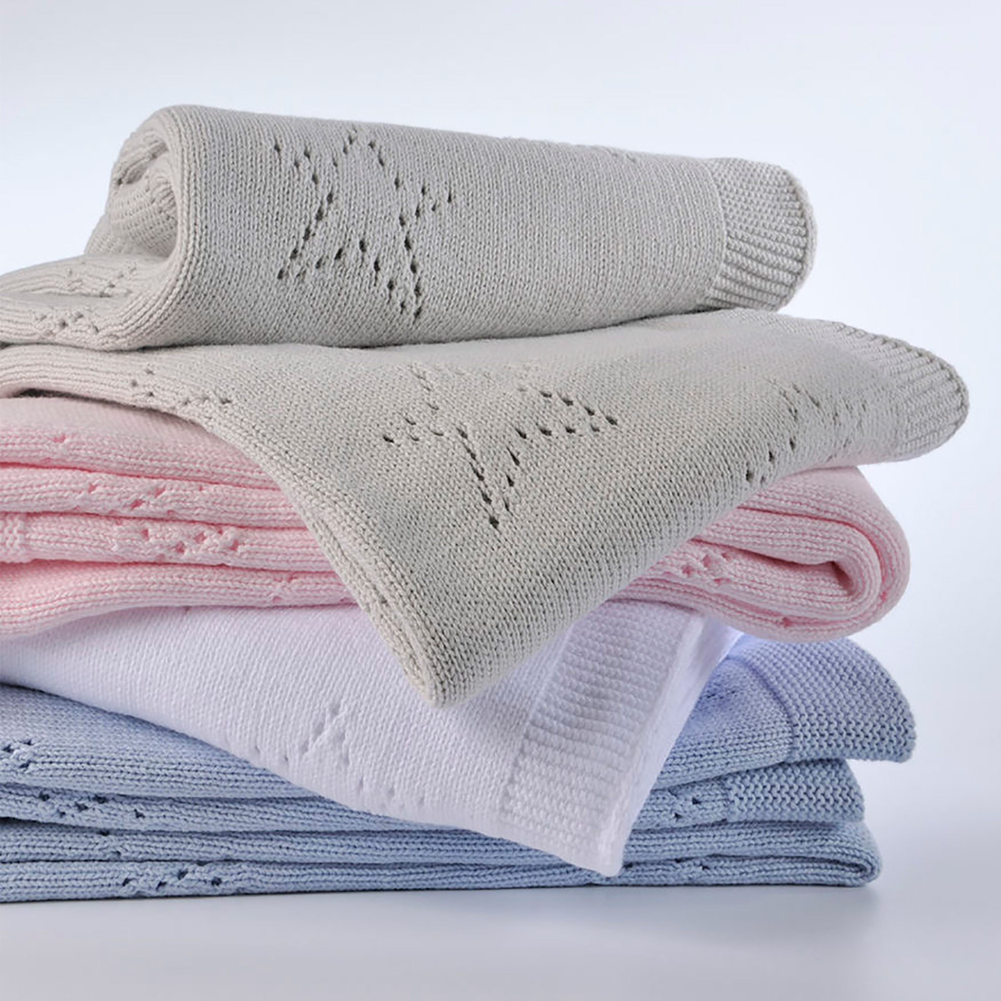 DOWN TOWN Home βρεφική κουβέρτα κούνιας με διάτρητο σχέδιο "DT449" 90 x 120 cm - 15-0147 φωτογραφία