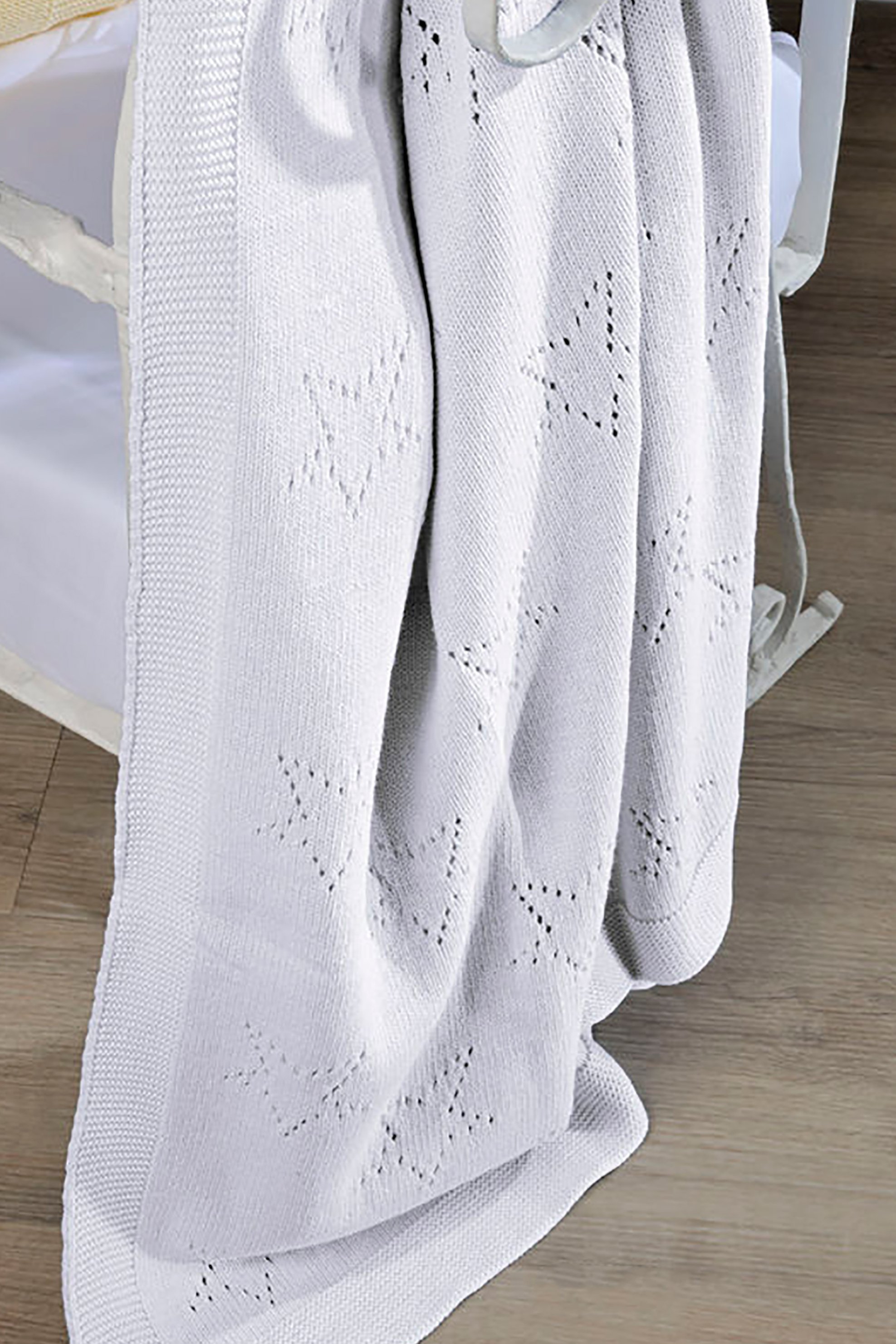 DOWN TOWN HOME DOWN TOWN Home βρεφική κουβέρτα κούνιας με διάτρητο σχέδιο "DT449" 90 x 120 cm - 15-0148