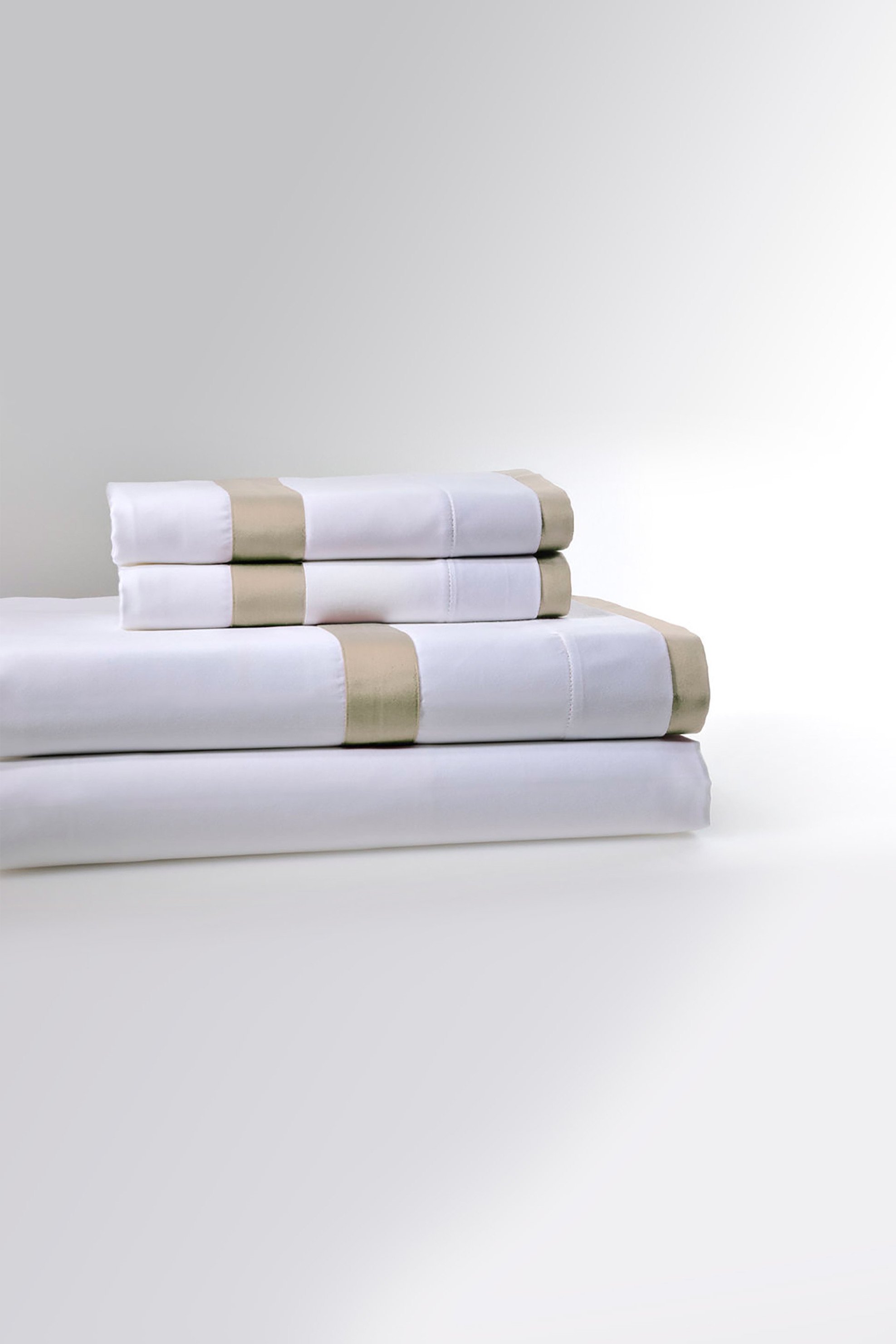 DOWN TOWN Home σετ σεντόνια υπέρδιπλα και μαξιλαροθήκες με ρεβέρ (4 τεμάχια) - 10-0823