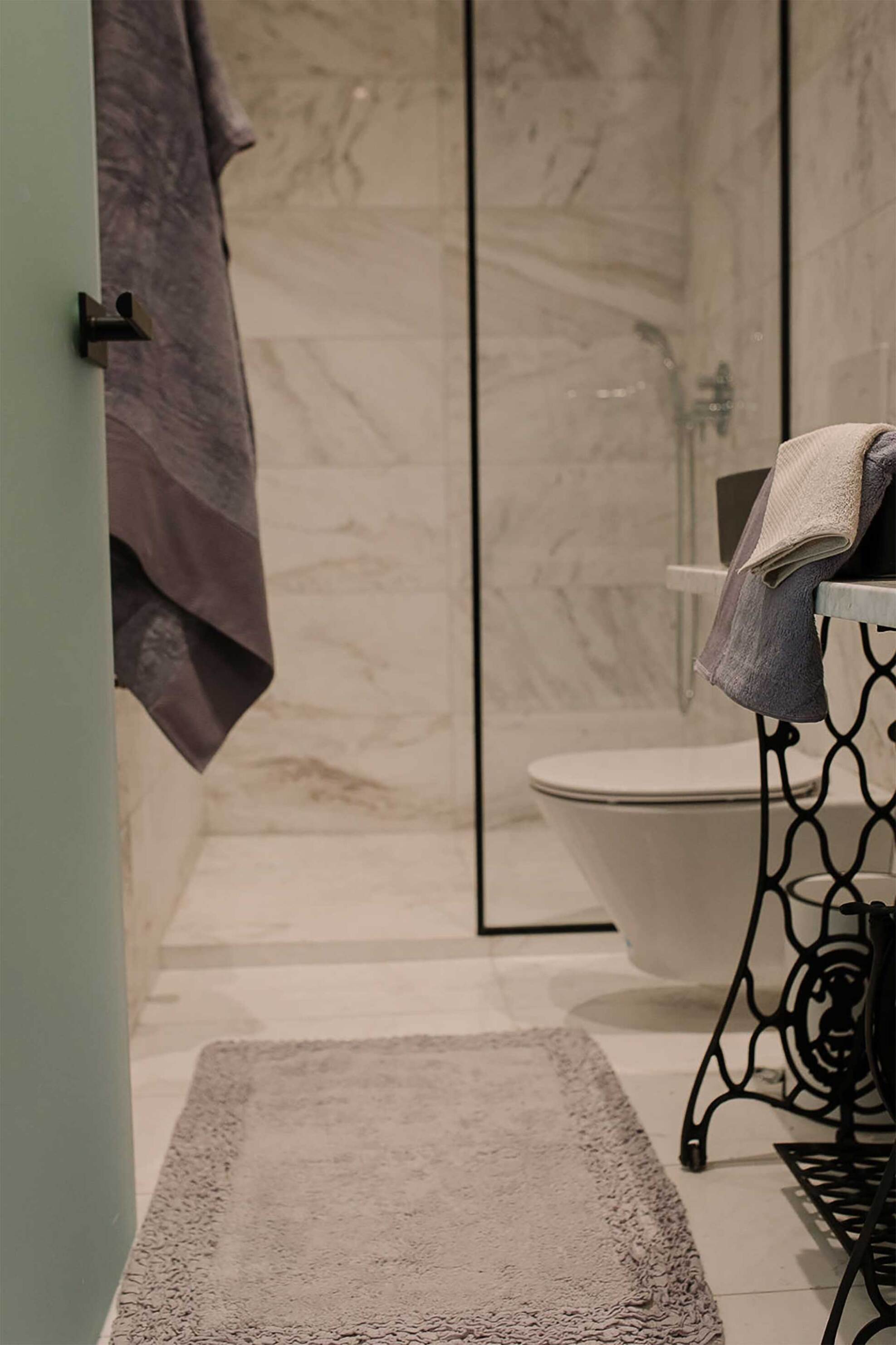 DOWN TOWN Home χαλάκι μπάνιου μονόχρωμο "Frill" 70 x 160 cm - 60-0282 φωτογραφία