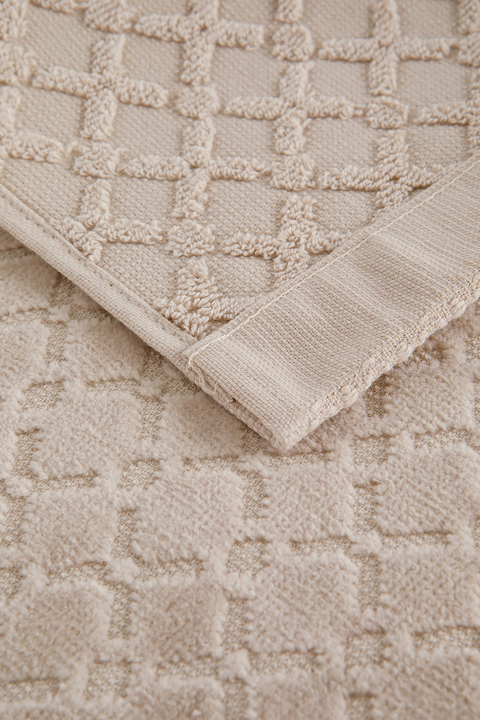 Coincasa πετσέτα σώματος μονόχρωμη με γεωμετρικό σχέδιο 140 x 70 cm - 007276090 Μπεζ φωτογραφία