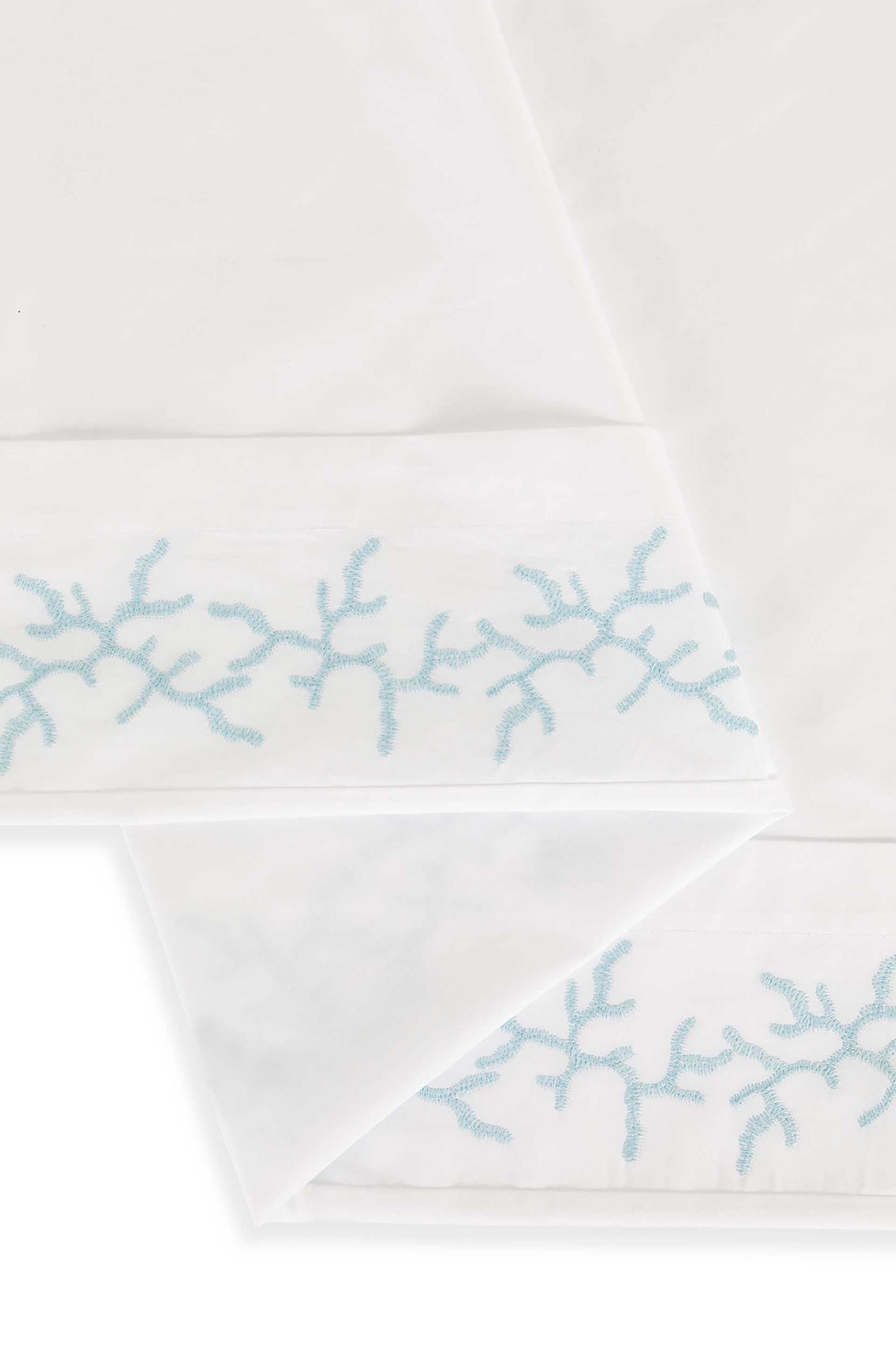 Coincasa σεντόνι υπέρδιπλο βαμβακερό μονόχρωμο με κεντημένο contrast σχέδιο 280 x 240 cm - 007357936 Λευκό φωτογραφία