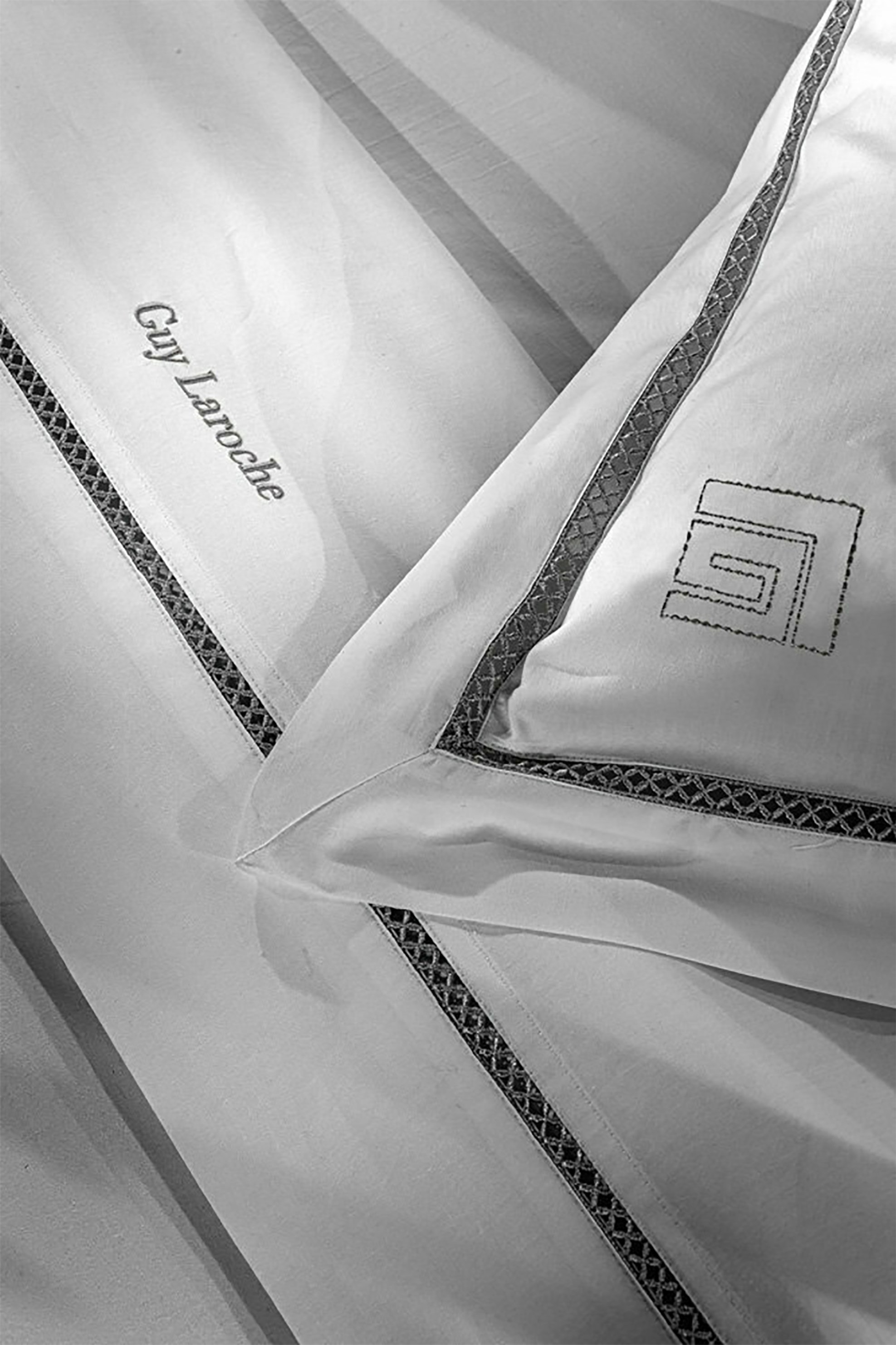 GUY LAROCHE Guy Laroche σετ σεντόνια king size "Blend Cement" (4 τεμάχια) - 1110092221046