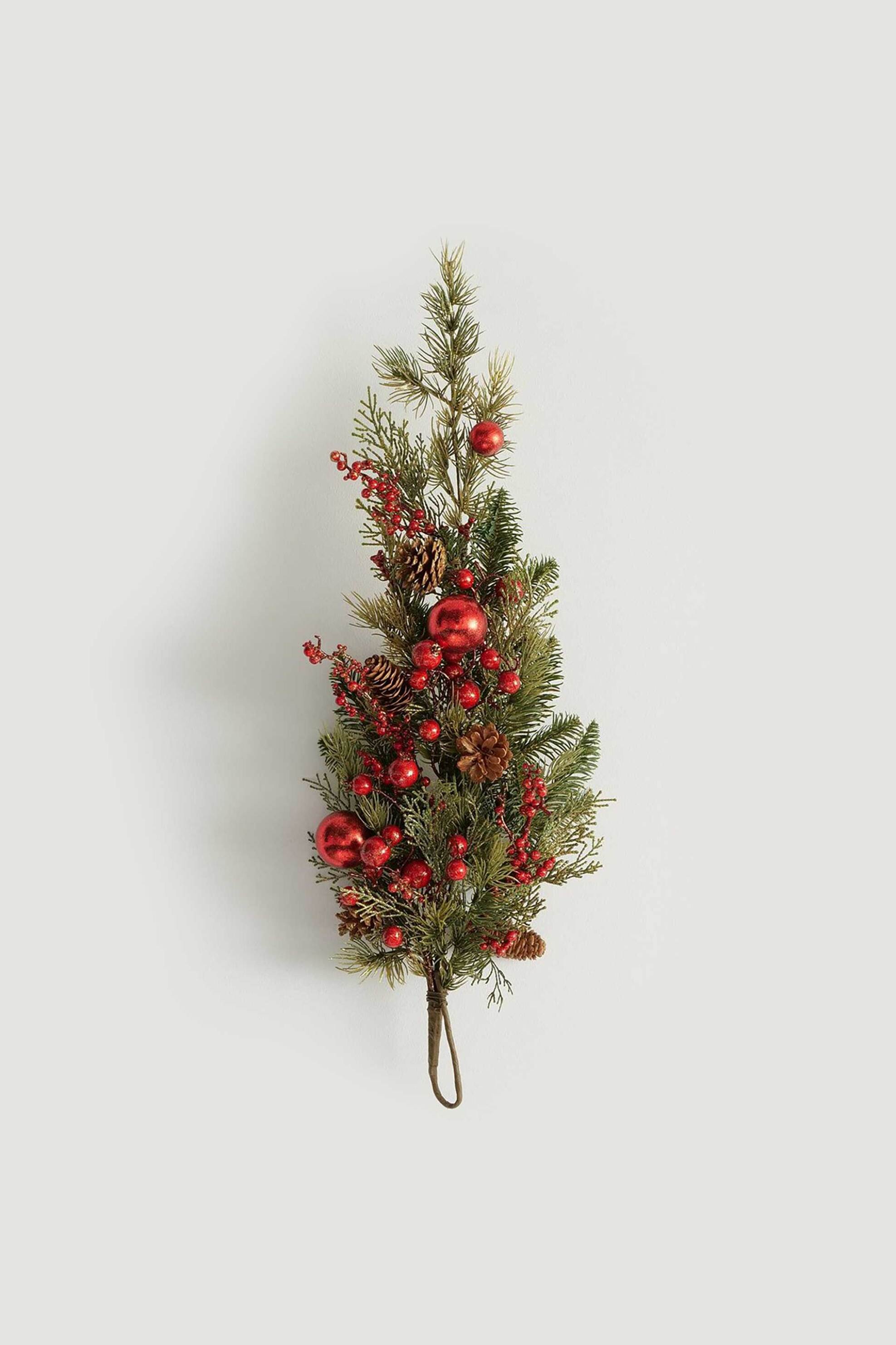 DOMUS HOMUS DOMUS HOMUS χριστουγεννιάτικο διακοσμητικό κρεμαστό κλαδί πεύκου με γκι 75 x 28 x 10 cm - 20-99-795