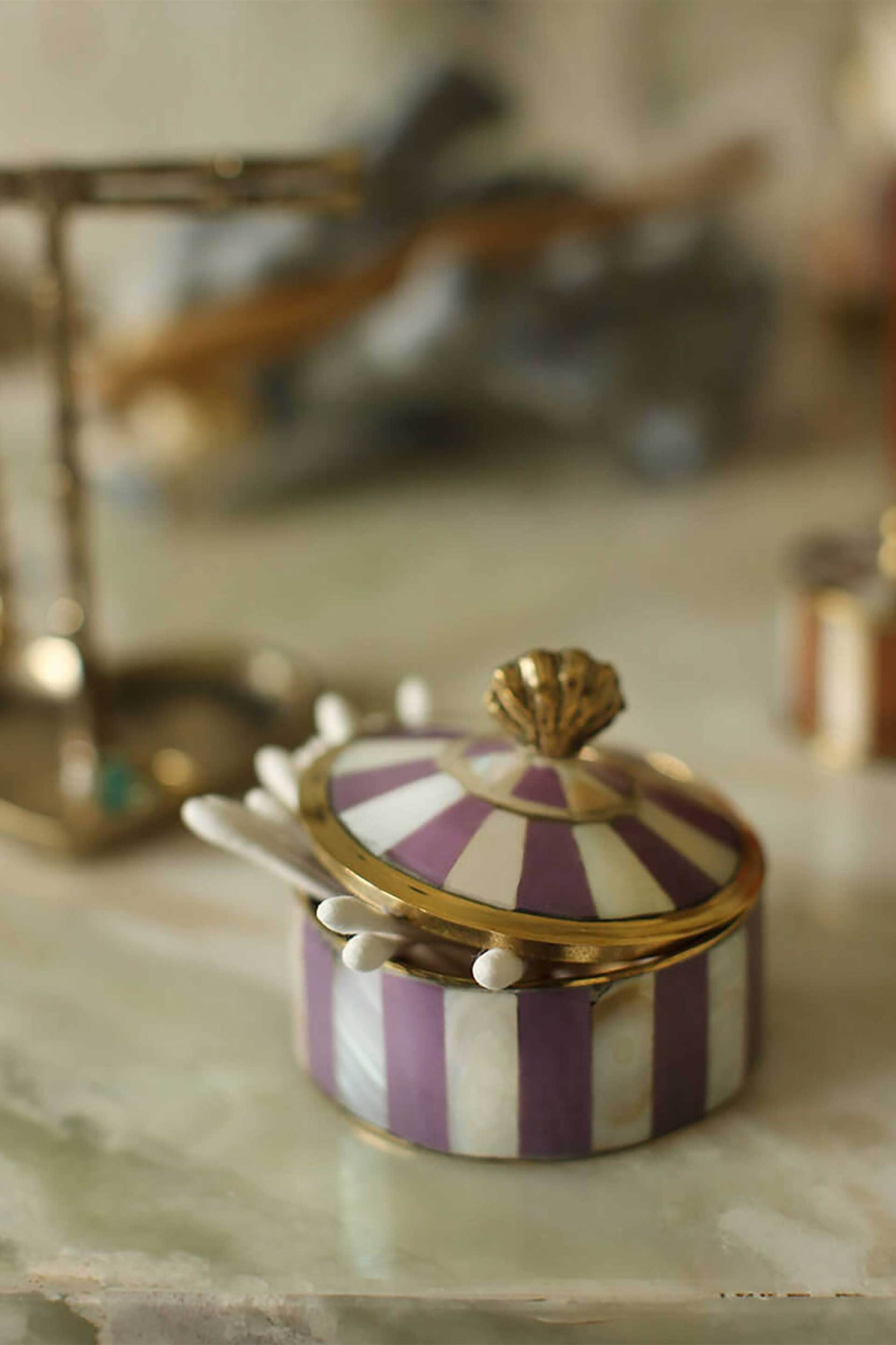 Doing Goods διακοσμητικό δοχείο με καπάκι "Scarlett Circus Box Medium Lilac" - 1.20.21.030.400.1 φωτογραφία