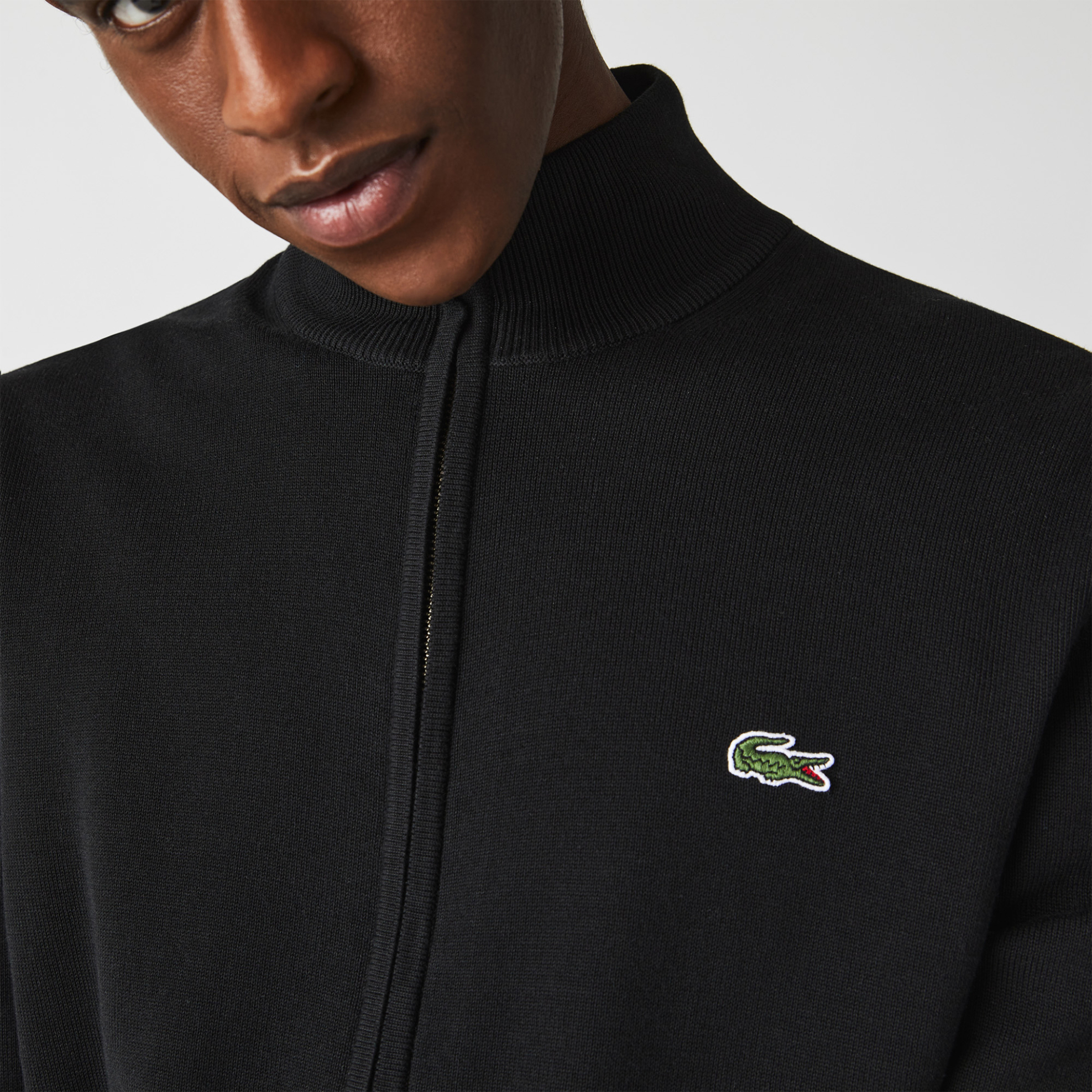 Lacoste ανδρική πλεκτή ζακέτα με ψηλό λαιμό και κεντημένο λογότυπο Regular Fit - AH1957 Μαύρο φωτογραφία