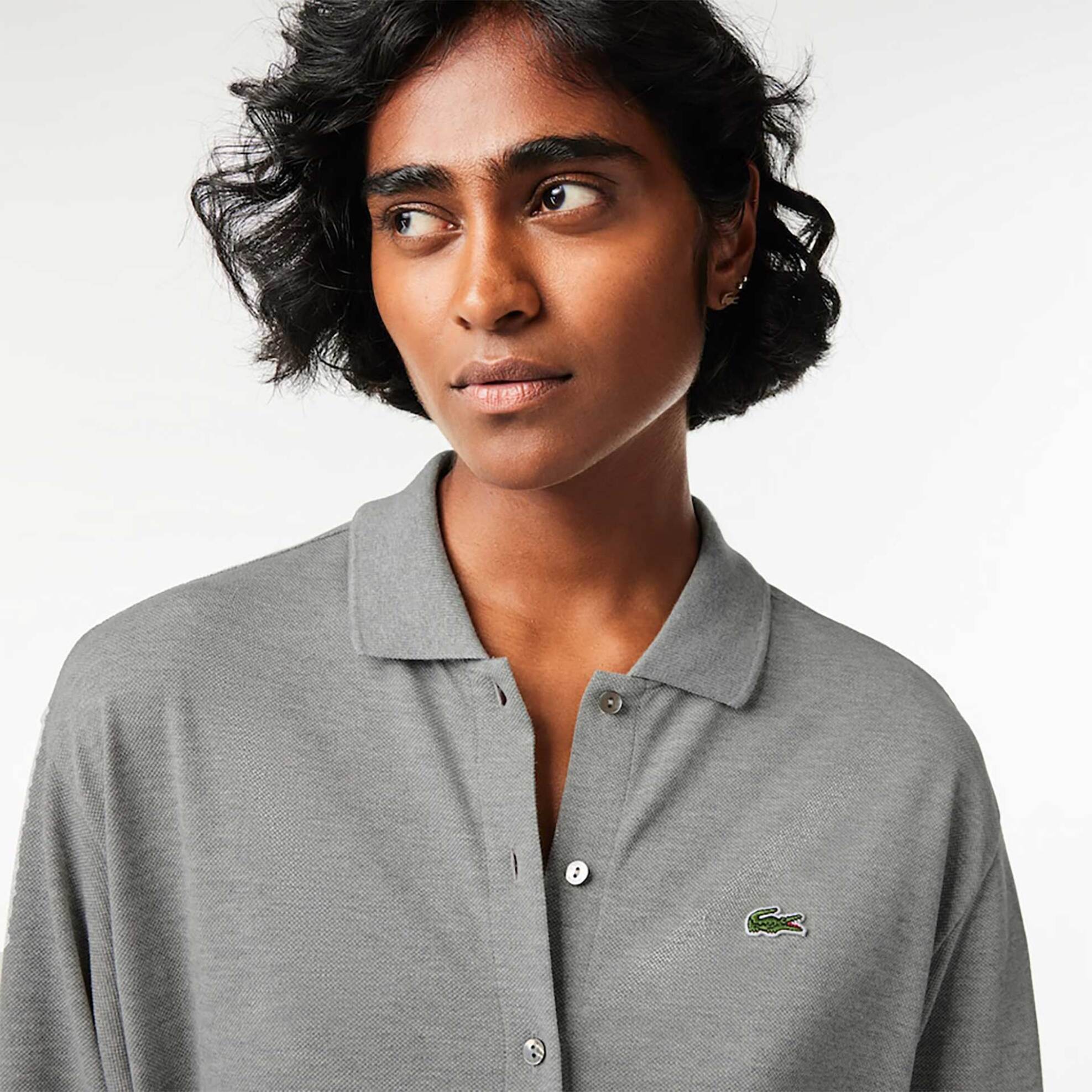 Lacoste γυναικείο midi φόρεμα σεμιζιέ πικέ μονόχρωμο με 3/4 μανίκι και κεντημένο λογότυπο - EF0850 Γκρι