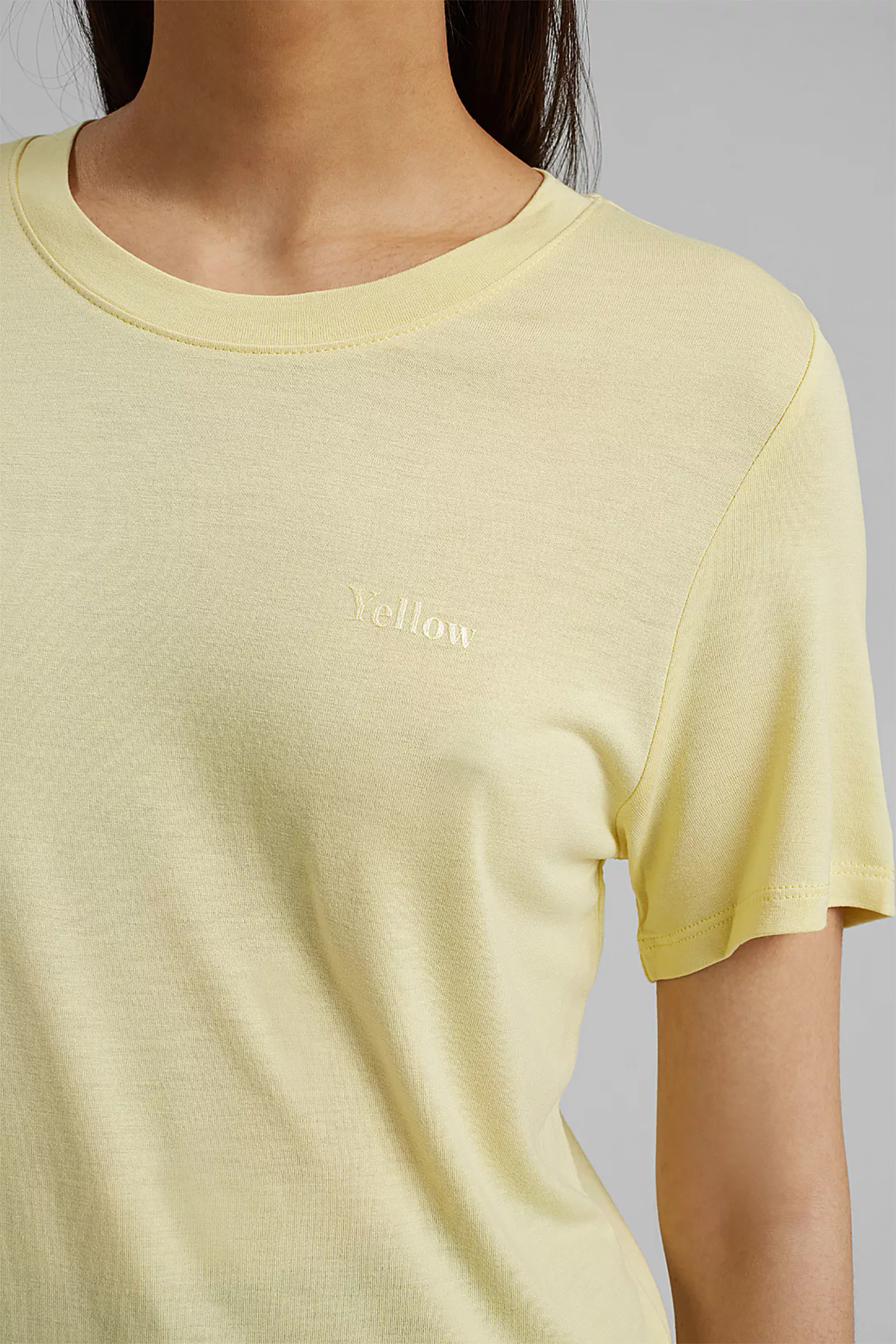 Esprit γυναικείο T-shirt με ton-sur-ton lettering - 051EO1K303 Κίτρινο φωτογραφία