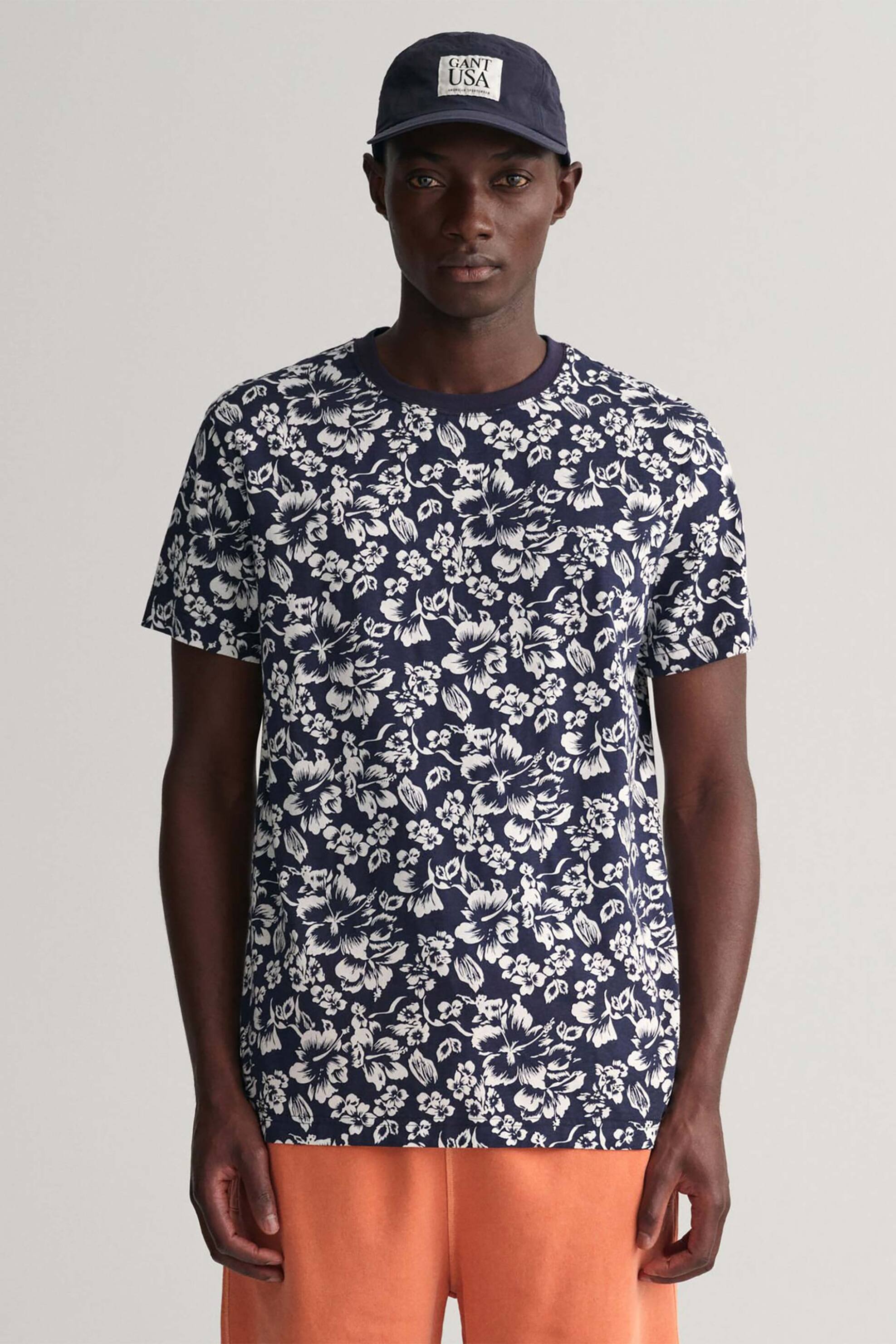 Ανδρική Μόδα > Ανδρικά Ρούχα > Ανδρικές Μπλούζες > Ανδρικά T-Shirts Gant ανδρικό T-shirt με floral print και στρογγυλή λαιμόκοψη - 2005108 Μπλε Σκούρο