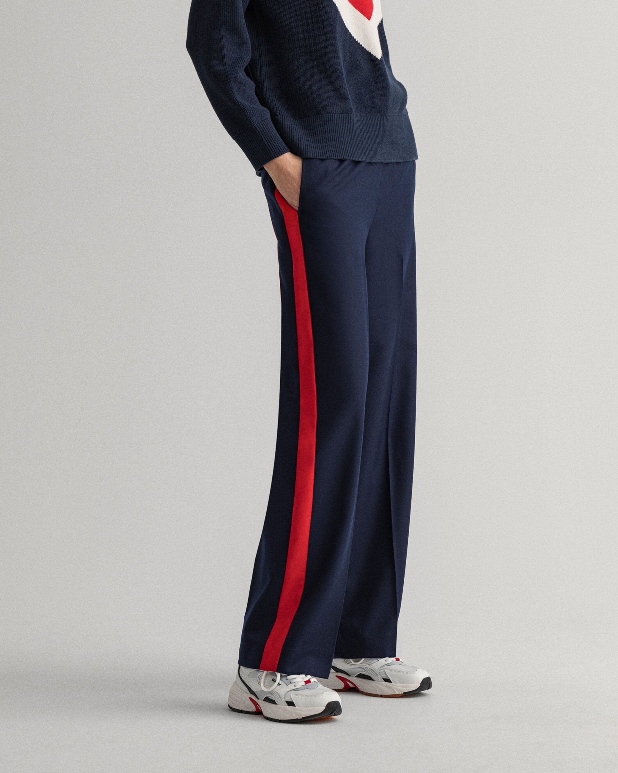 Gant γυναικείο παντελόνι με contrast ρίγα Straight leg - 4150197 Μπλε Σκούρο φωτογραφία