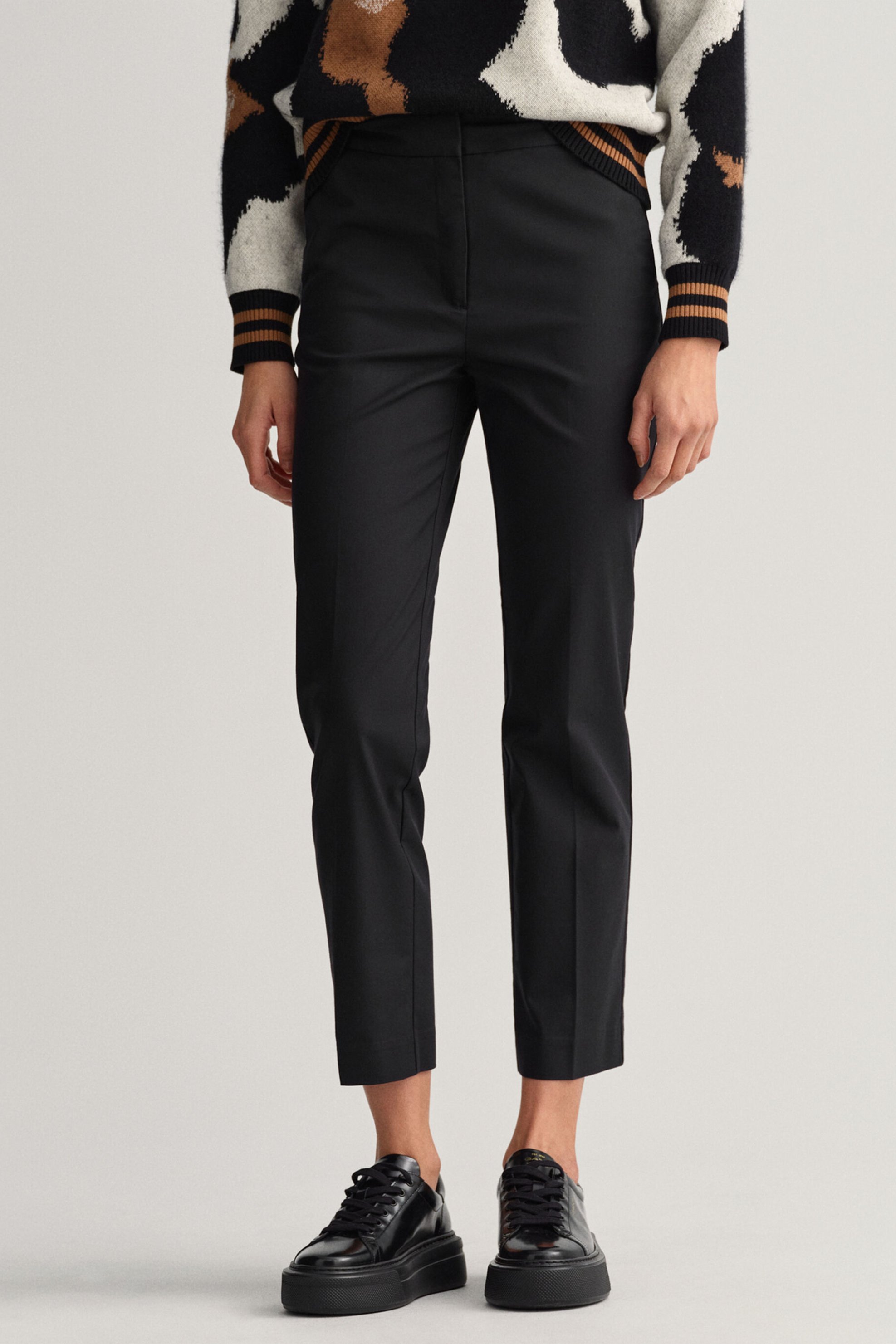 Gant γυναικείο παντελόνι cigarette μονόχρωμο Slim Fit - 4150237 Μαύρο φωτογραφία