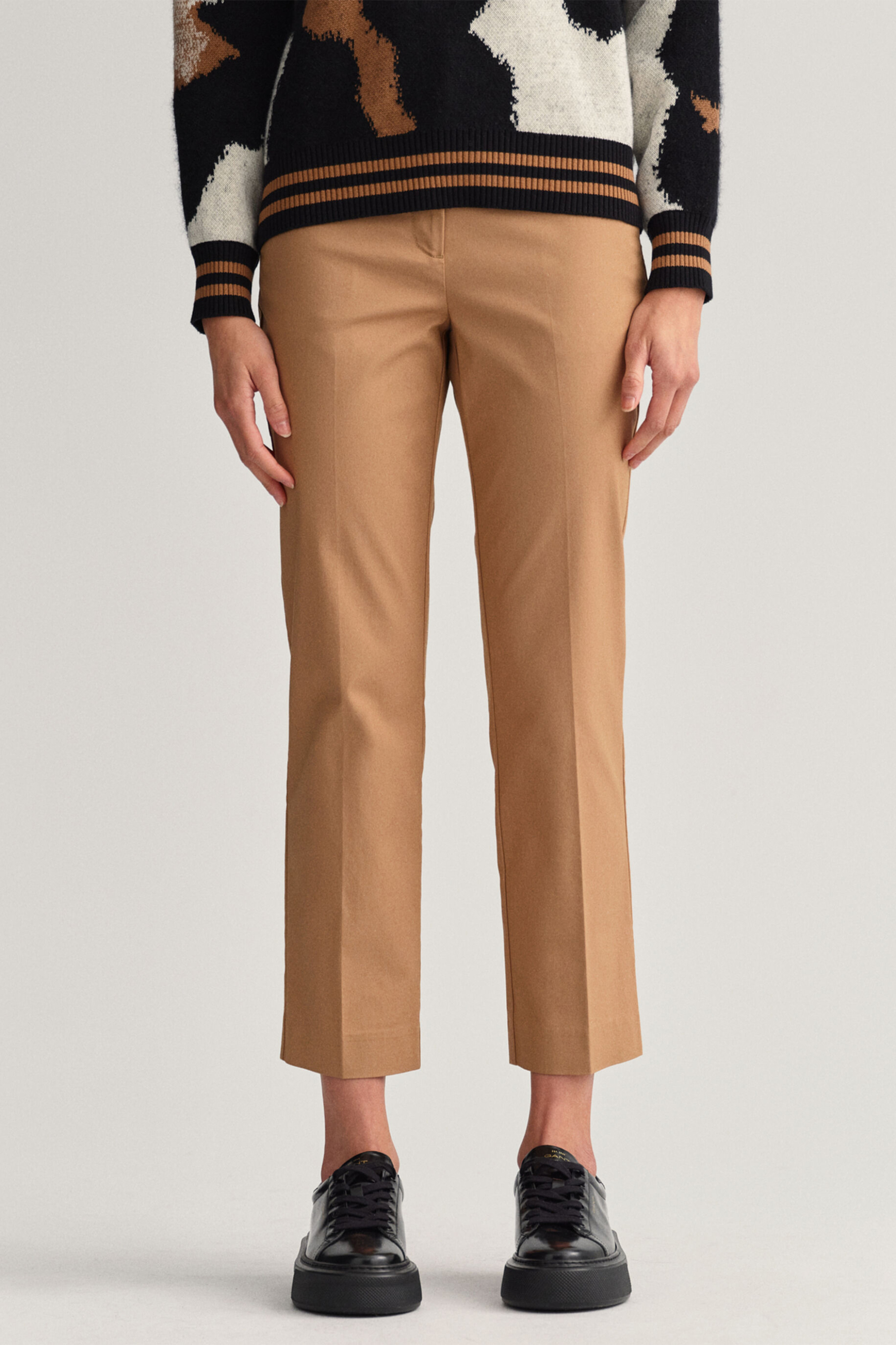 Gant γυναικείο παντελόνι cigarette μονόχρωμο Slim Fit - 4150237 Μπεζ φωτογραφία