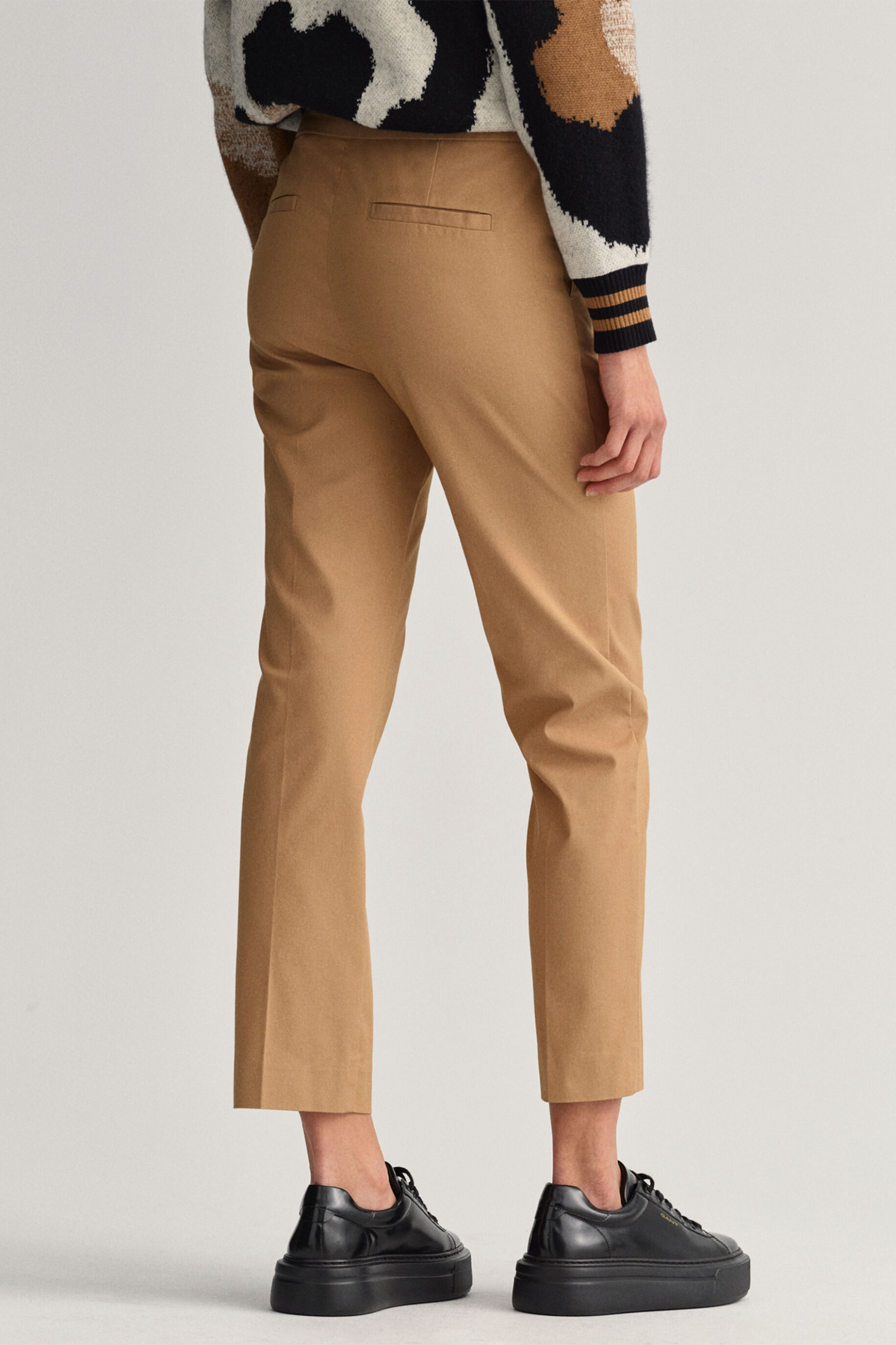 Gant γυναικείο παντελόνι cigarette μονόχρωμο Slim Fit - 4150237 Μπεζ φωτογραφία