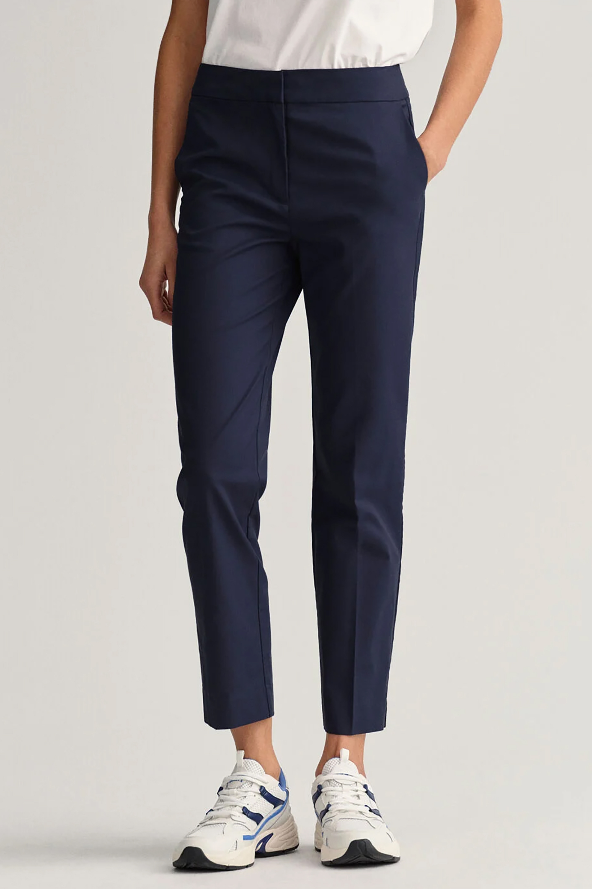 Gant γυναικείο παντελόνι cigarette μονόχρωμο Slim Fit - 4150237 Μπλε Σκούρο φωτογραφία