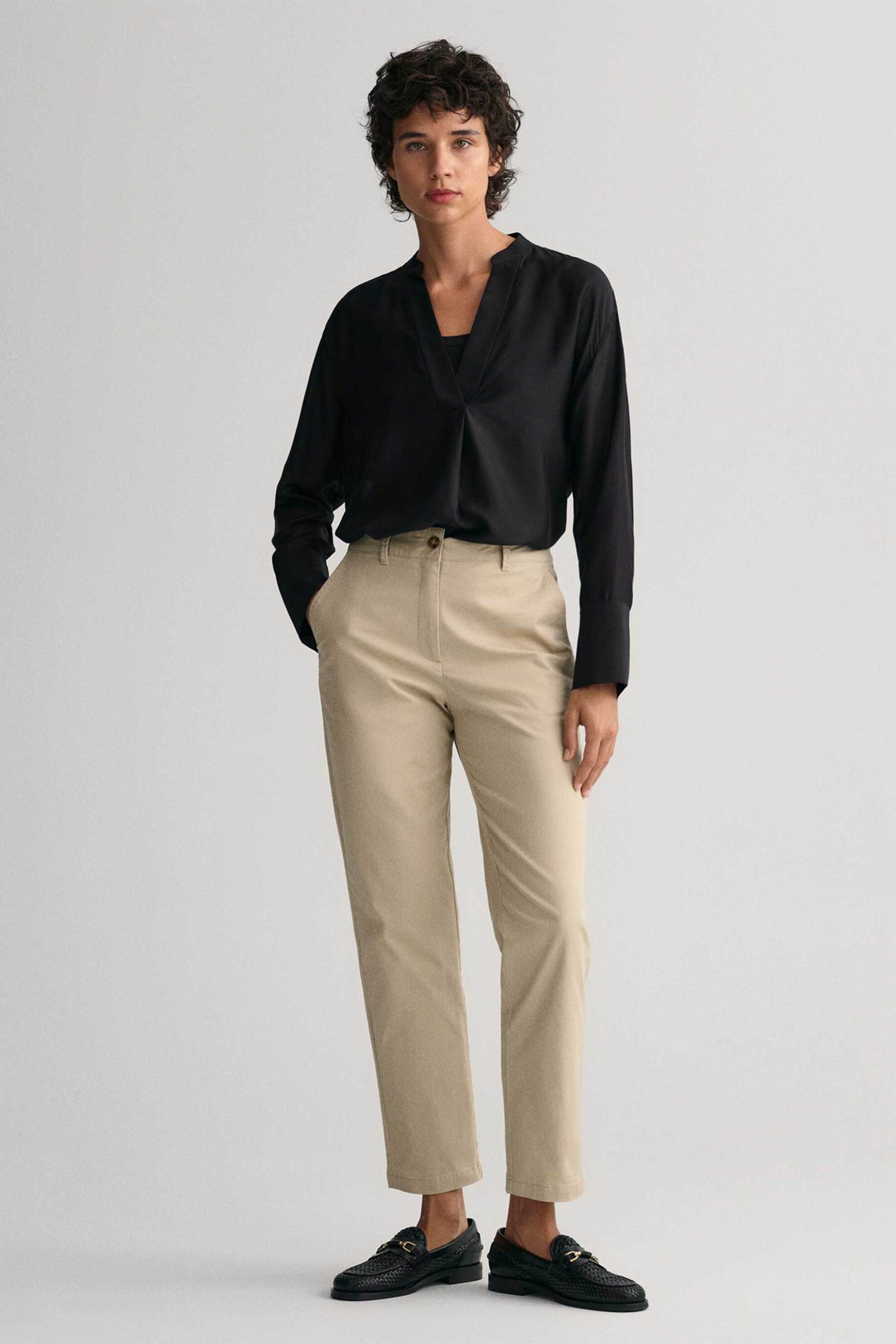 GANT Gant γυναικείο chino παντελόνι μονόχρωμο cropped με τσέπες Slim Fit - 4150261 Μπεζ