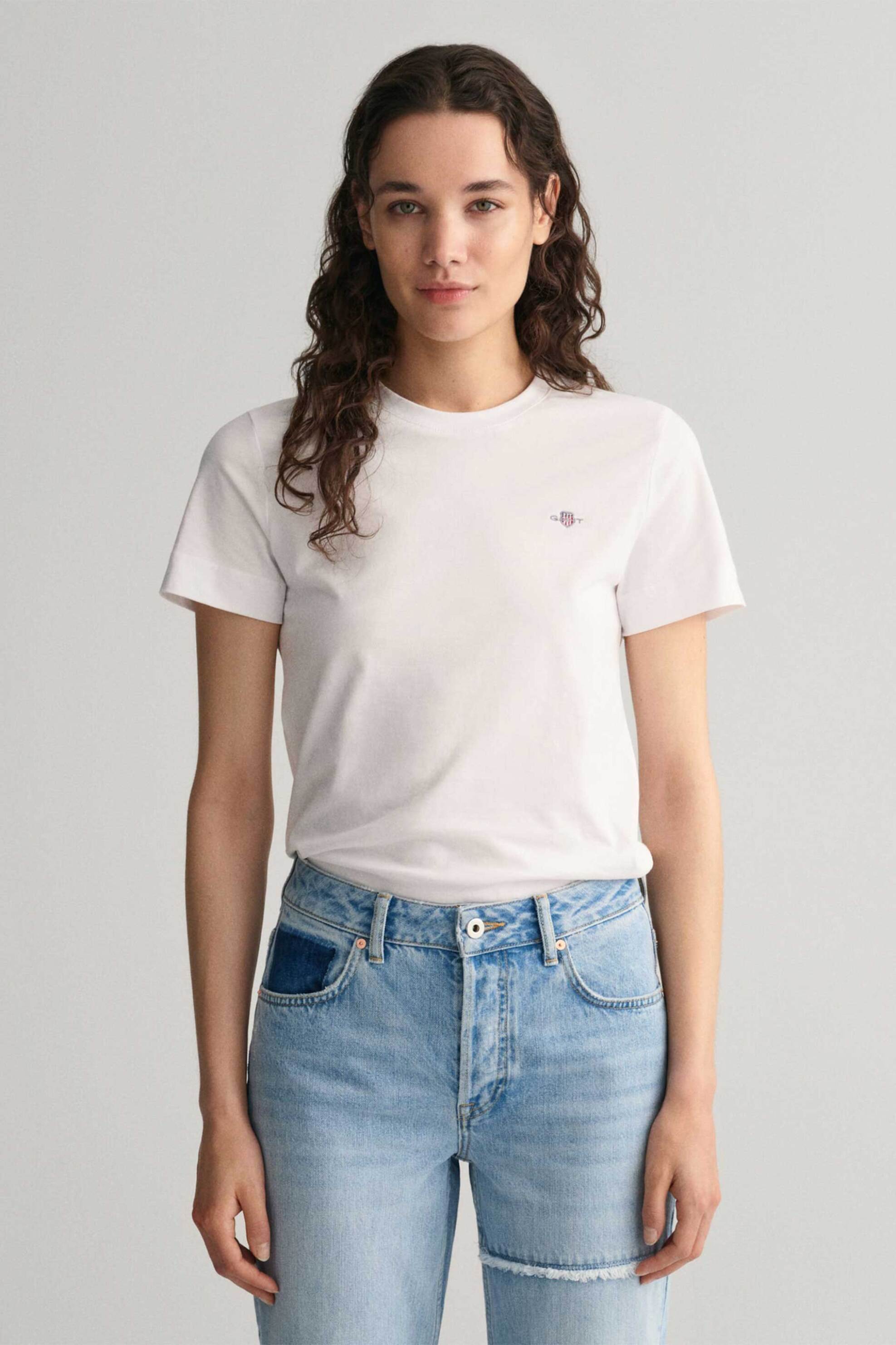 Gant γυναικείο T-shirt μονόχρωμο με κεντημένο λογότυπο Regular Fit - 4200200 Λευκό