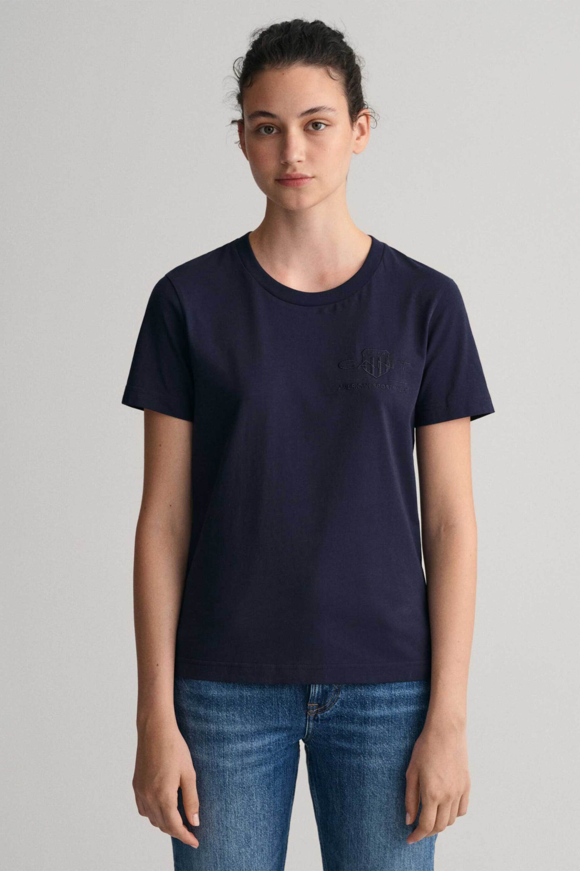 GANT Gant γυναικείο βαμβακερό T-shirt μονόχρωμο με tone-on-tone κεντημένο λογότυπο - 4200262 Σκούρο Μπλε 2025