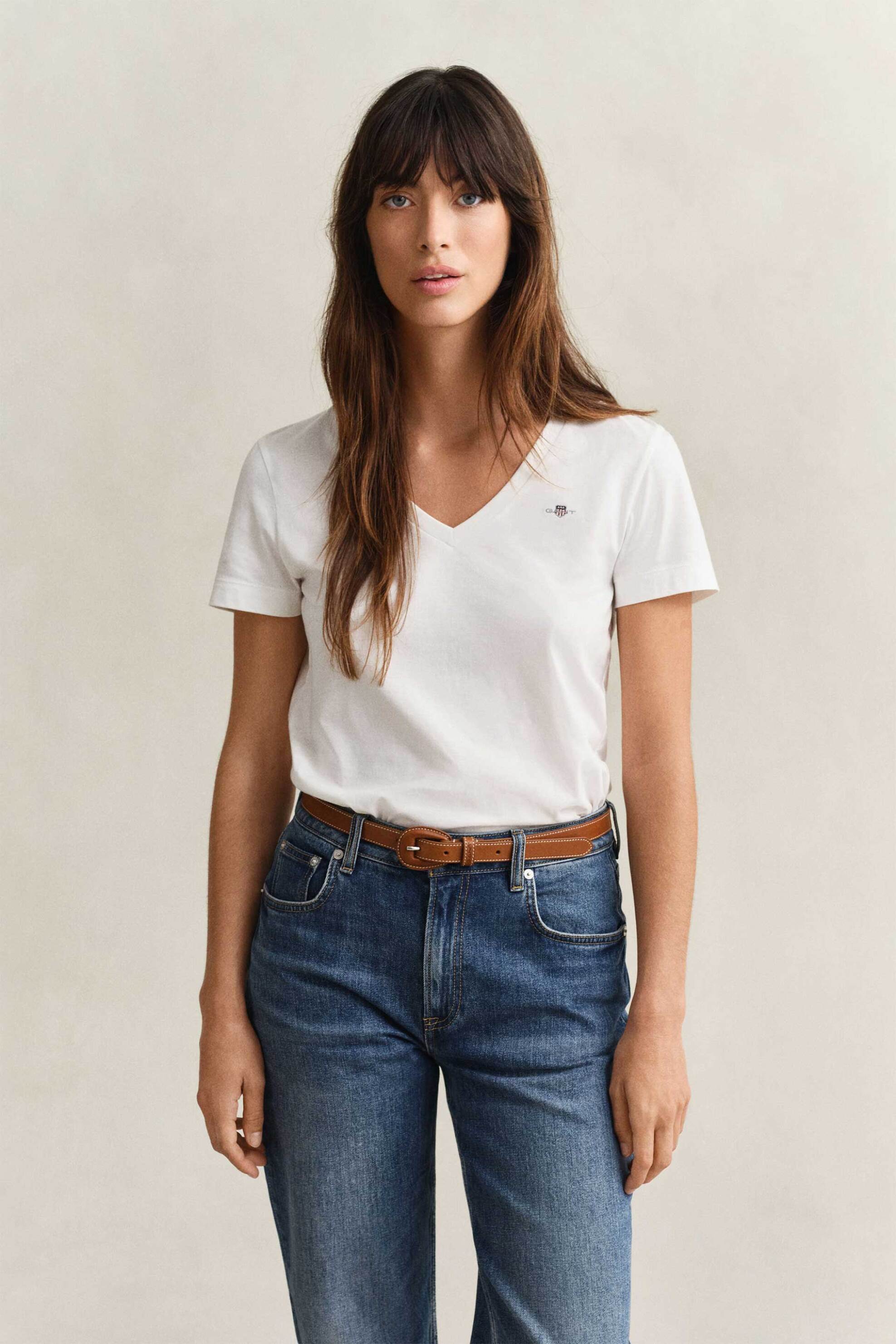 Gant γυναικείο T-shirt με V και κεντημένο λογότυπο Regular Fit - 4200750 Λευκό