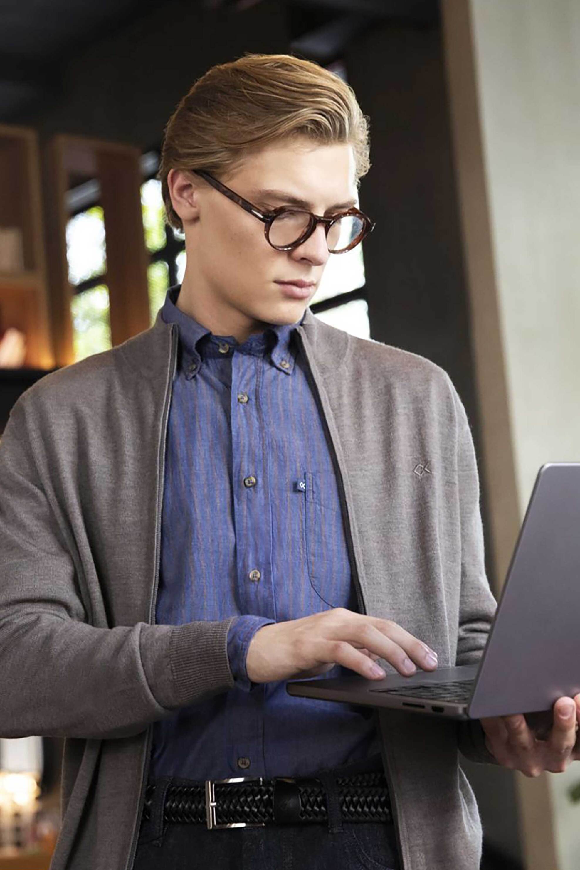 Oxford Company ανδρικό πουκάμισο button down με ριγέ σχέδιο Regular Fit "Sport" - M121-BY10.01 Μπλε Σκούρο