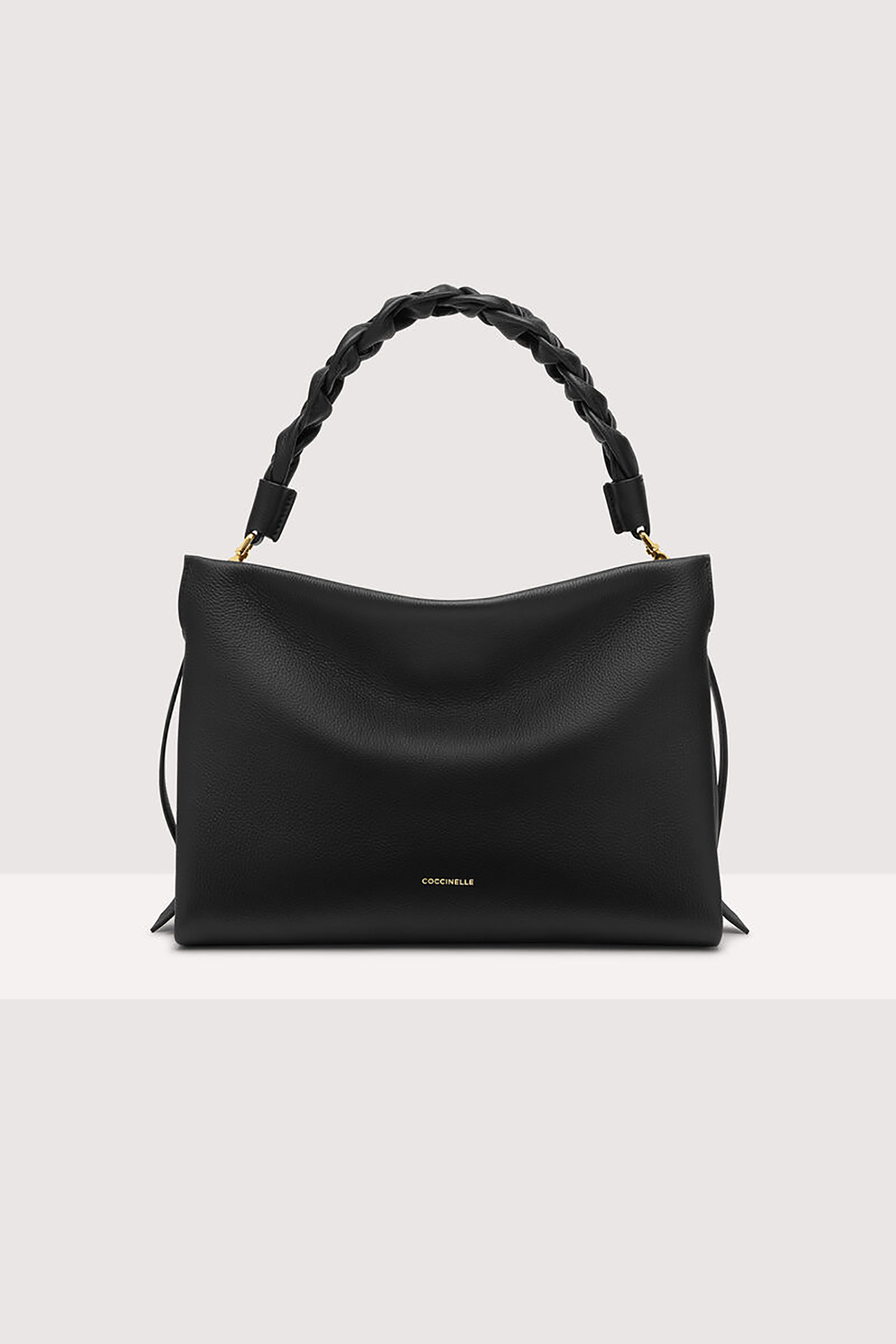 COCCINELLE Coccinelle γυναικεία δερμάτινη τσάντα ώμου μονόχρωμη με μεταλλικό λογότυπο και πλεκτό σχέδιο "Boheme" - E1M50-190201 Μαύρο