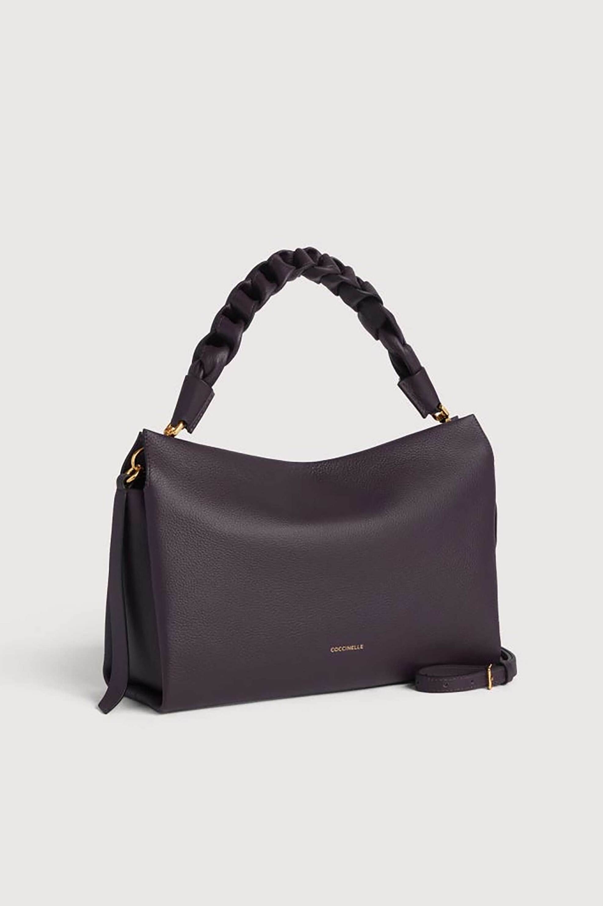 Coccinelle γυναικεία δερμάτινη τσάντα ώμου μονόχρωμη με μεταλλικό λογότυπο και πλεκτό σχέδιο "Boheme" - E1M50-190201 Μοβ φωτογραφία