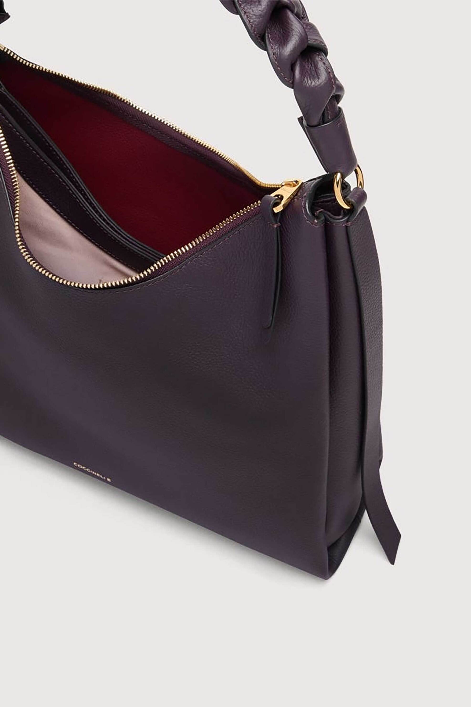 Coccinelle γυναικεία δερμάτινη τσάντα ώμου "Boheme Medium" - E1M50-130201 Μοβ φωτογραφία