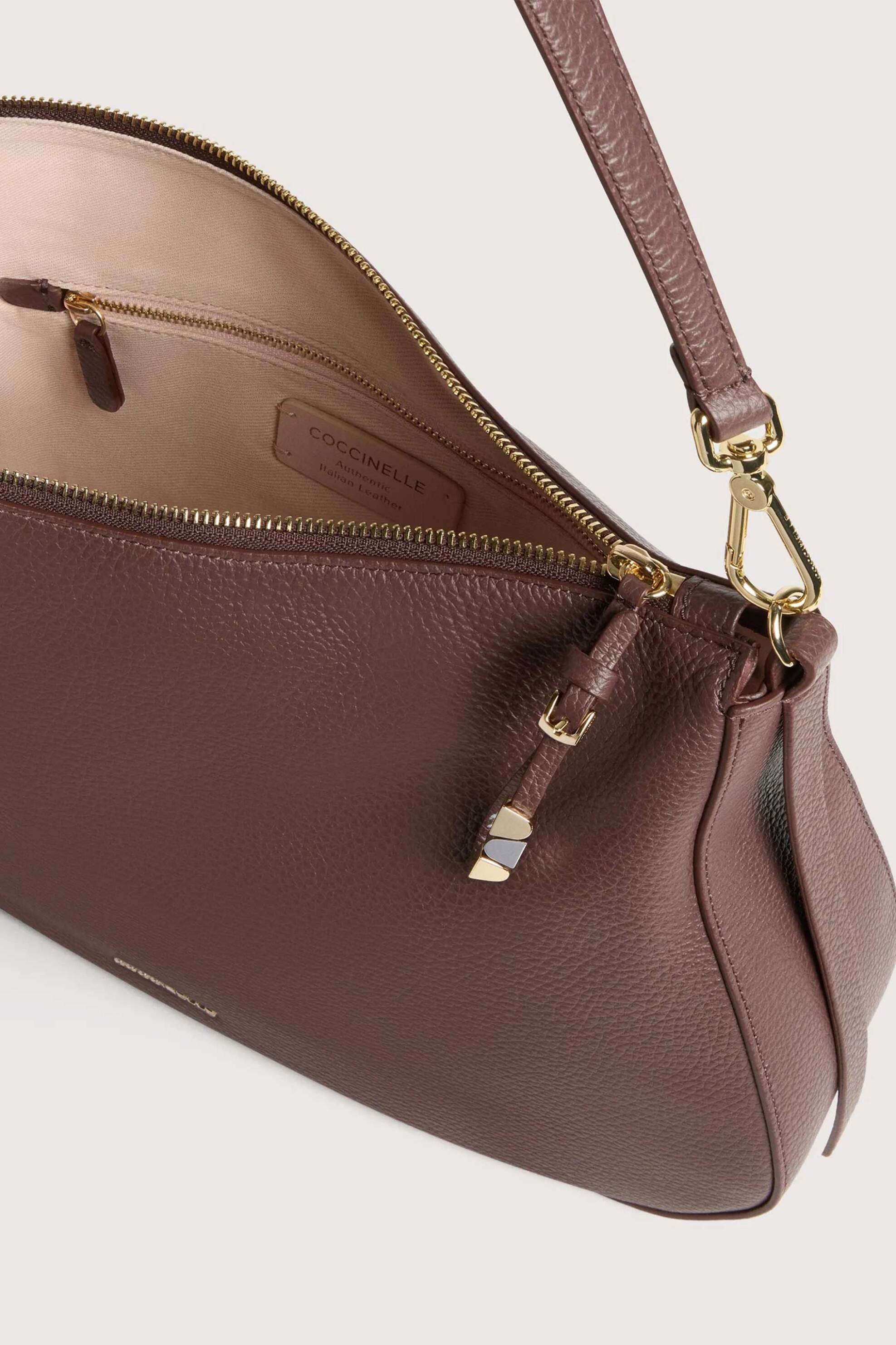 COCCINELLE Coccinelle γυναικεία τσάντα hobo "Nory" - E1U45-130101 Καφέ Σκούρο - 3
