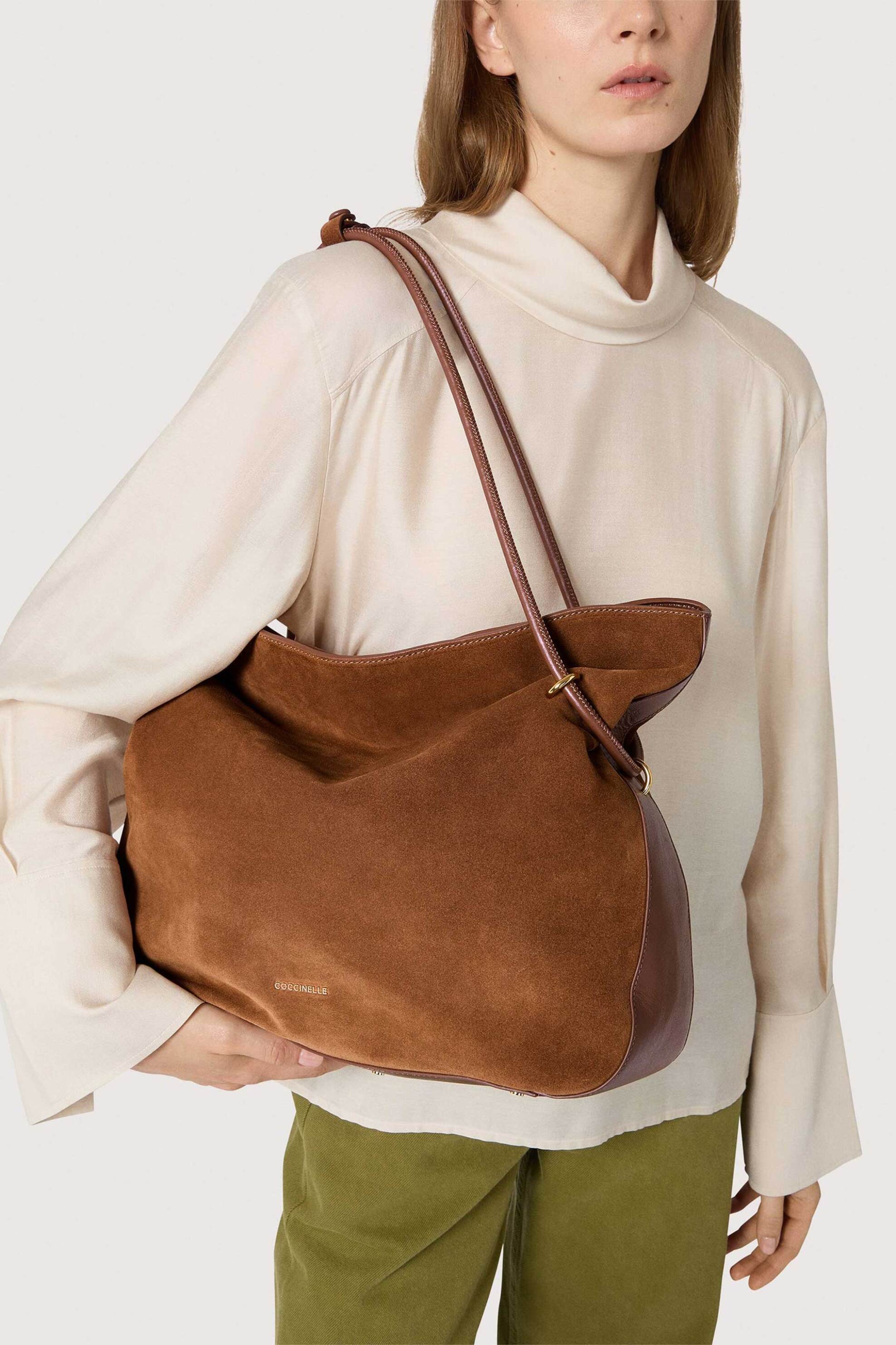 COCCINELLE Coccinelle γυναικεία τσάντα ώμου suede "Lizzie Medium" - E1VEQ-110101 Ταμπά - 4