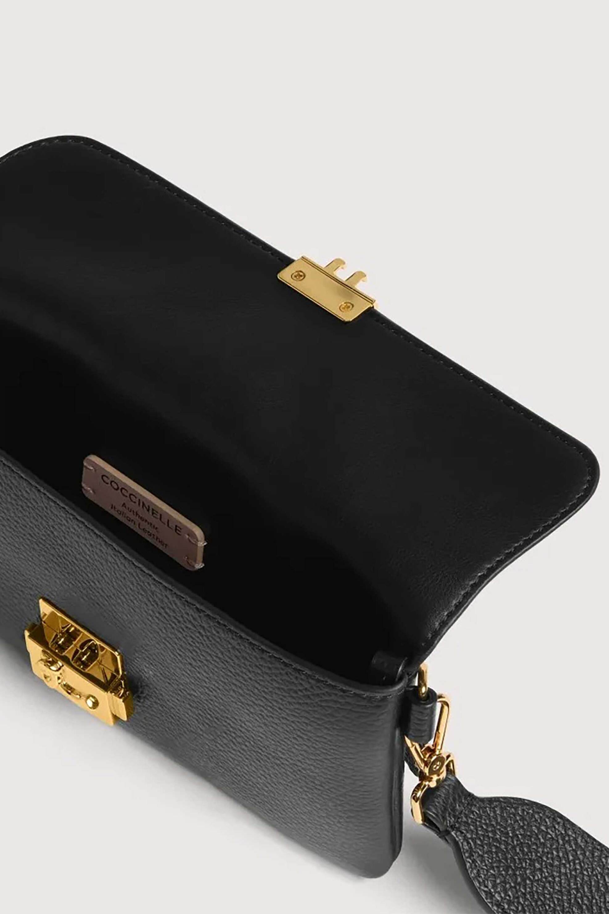 COCCINELLE Coccinelle γυναικεία δερμάτινη τσάντα crossbody "C-Me Lock Mini" - E5U4K-570101 Μαύρο - 3