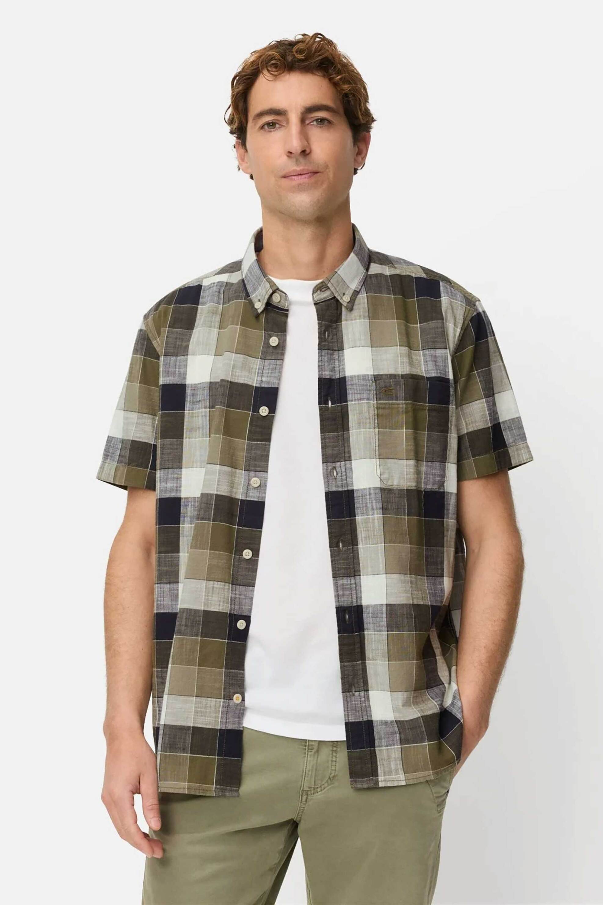 Camel Active ανδρικό κοντομάνικο πουκάμισο button down με τσέπη και κεντημένο monogram Regular Fit - C261-409261-7S61 Λαδί