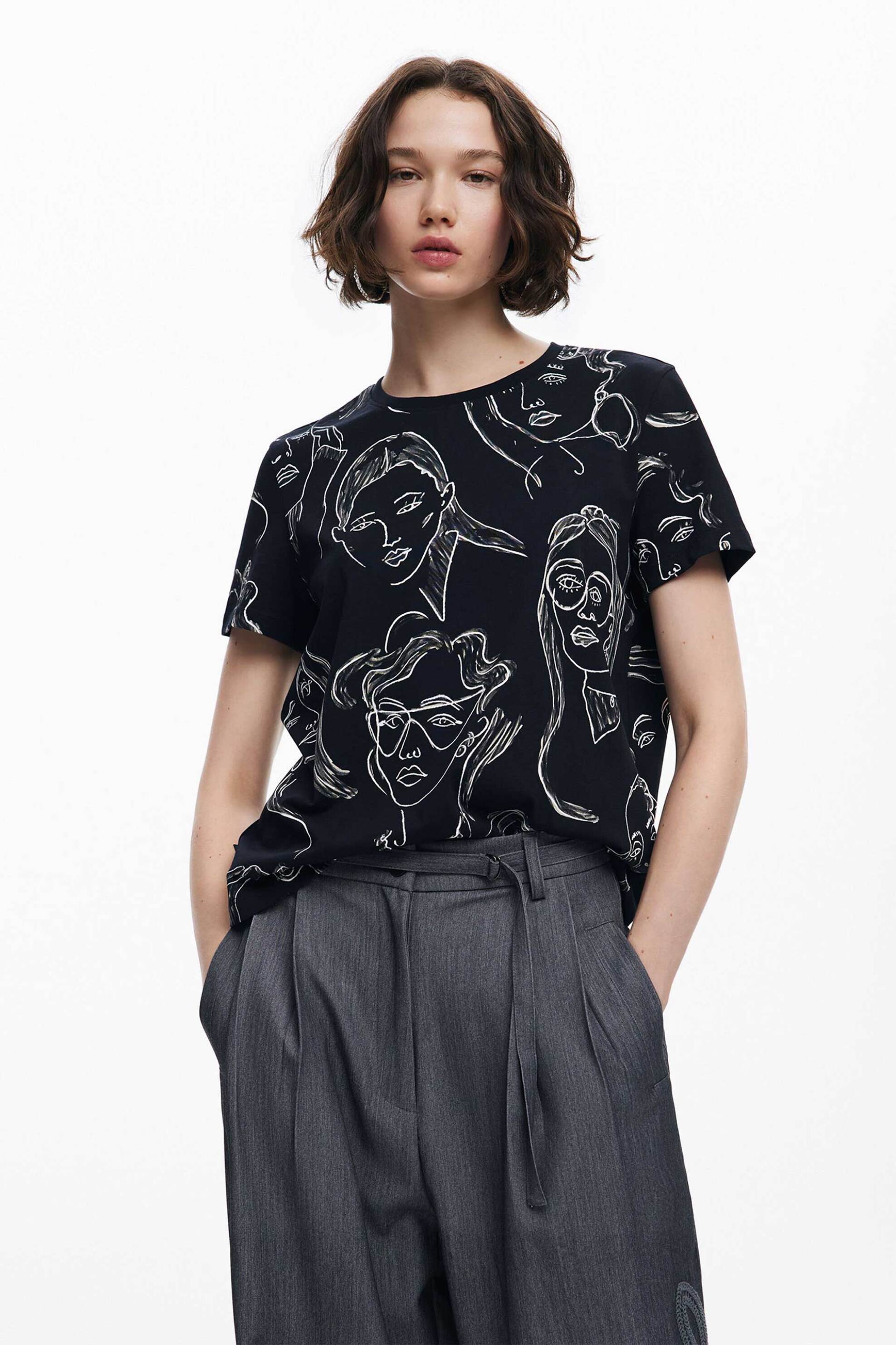 Desigual γυναικείο T-shirt με all-over face print Regular Fit