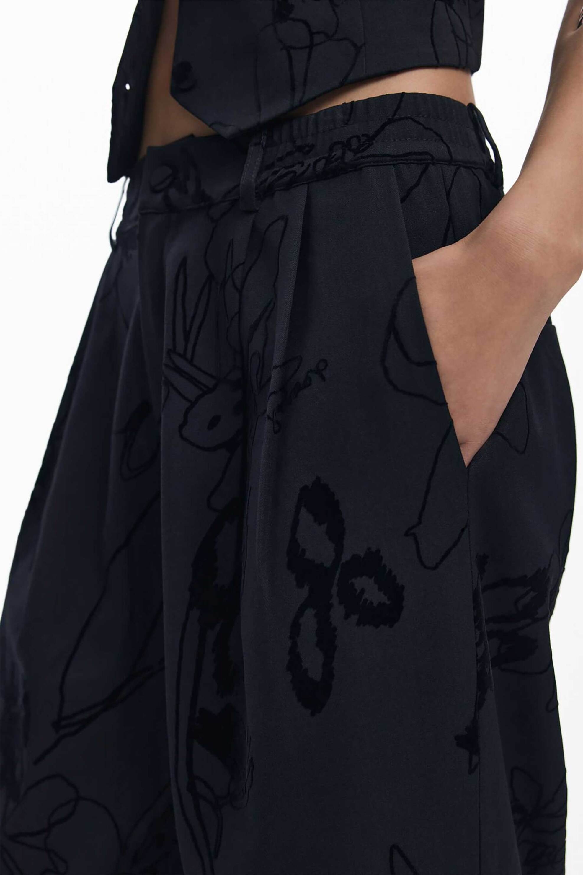 Desigual γυναικείο παντελόνι με floral σχέδια από βελούδο Regular Fit "Flock" - 25WWPW05 Μαύρο φωτογραφία