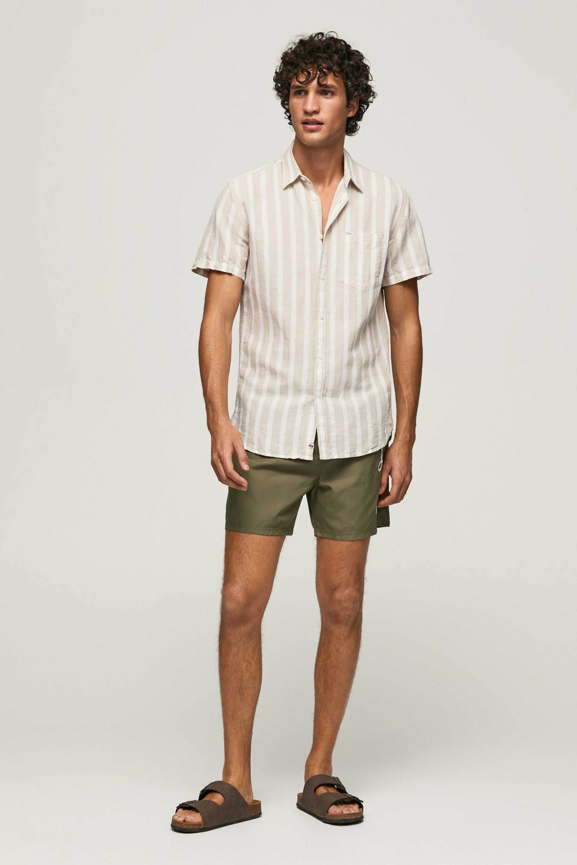 Pepe Jeans ανδρικό μαγιό σορτς μονόχρωμο με contrast logo print στο πλάι "Finnick" - PMB10358 Χακί