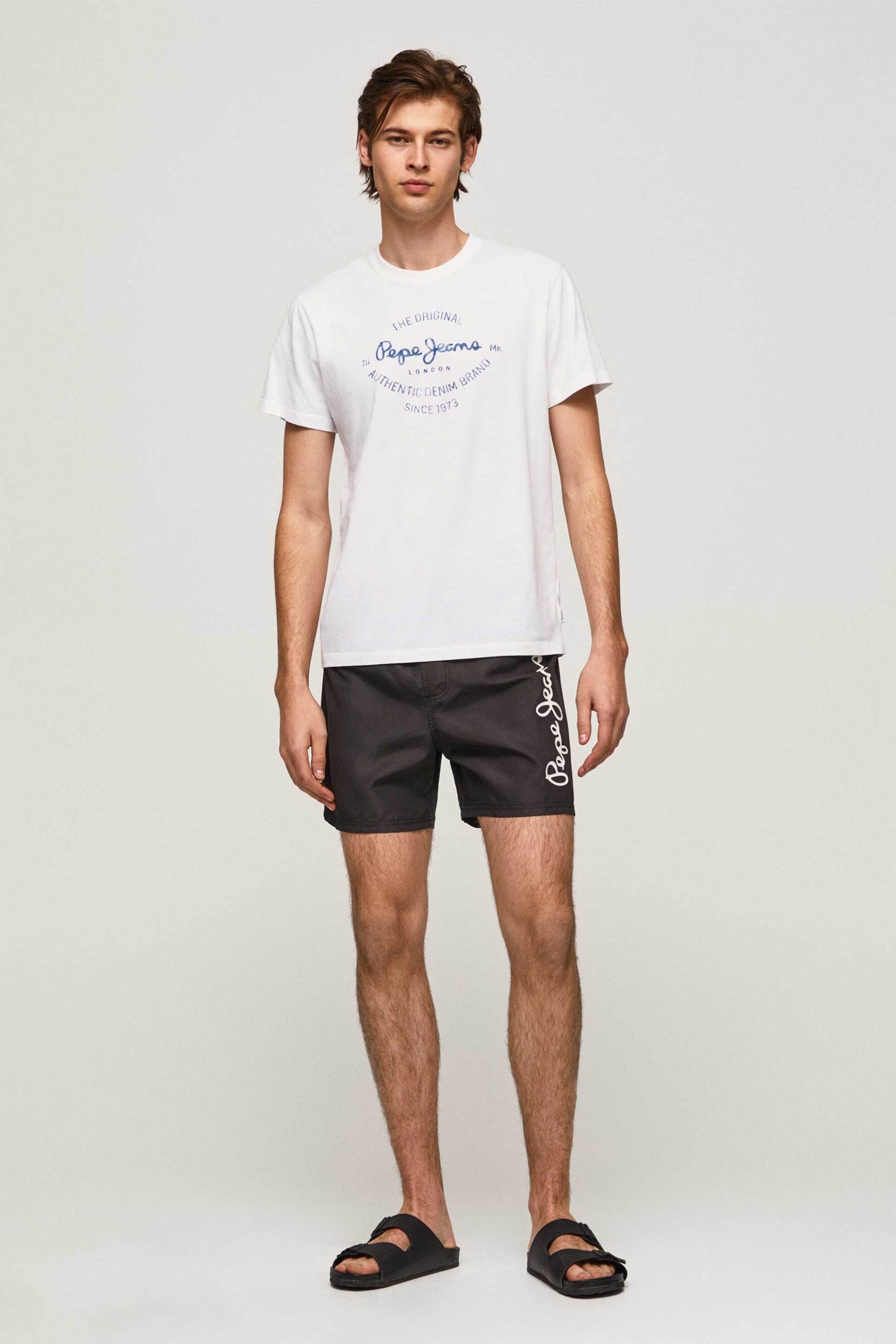 Pepe Jeans ανδρικό μαγιό σορτς μονόχρωμο με contrast logo print στο πλάι "Finnick" - PMB10358 Μαύρο