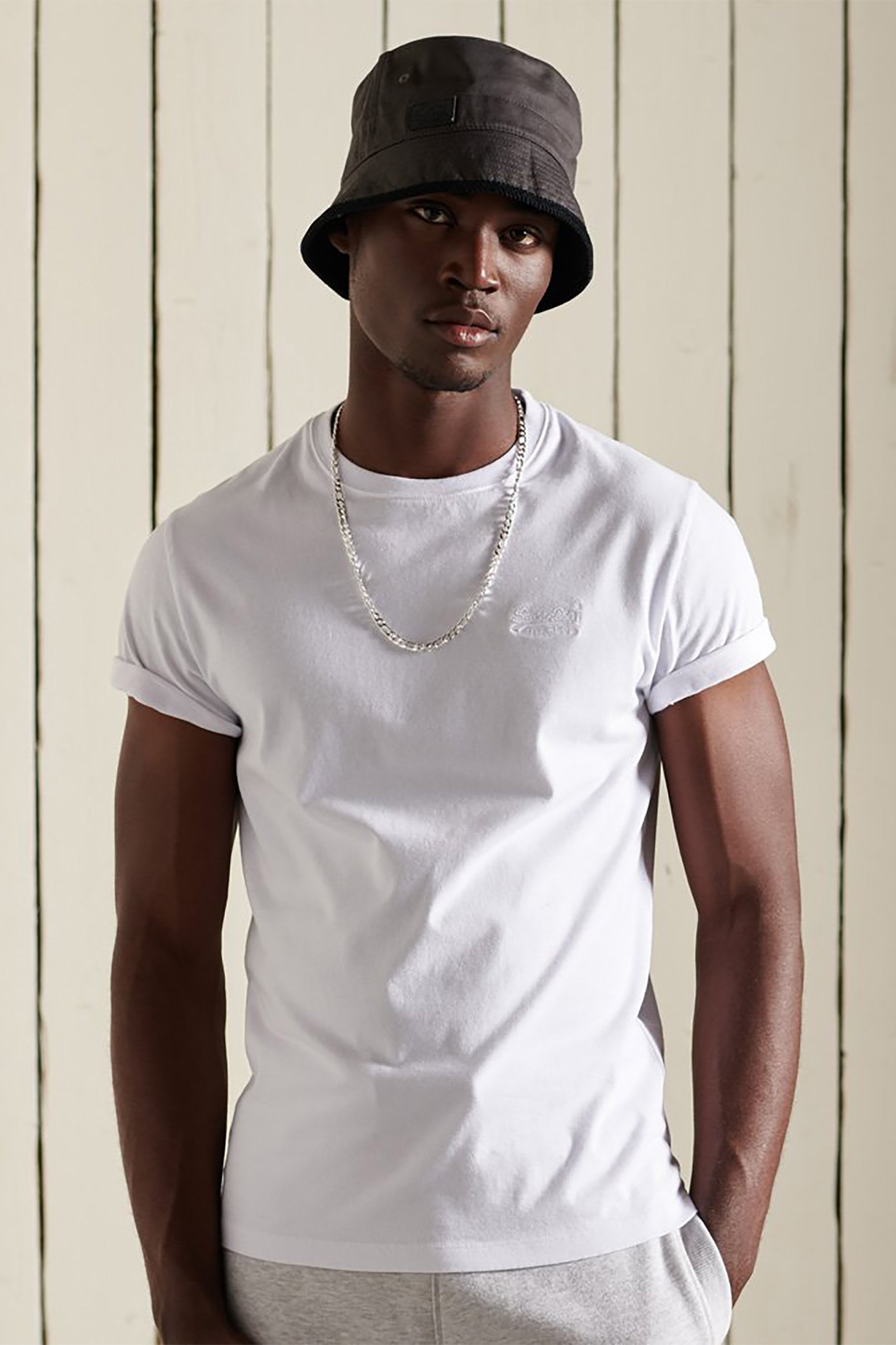 Superdry ανδρικό T-shirt μονόχρωμο με κεντημένο λογότυπο Slim Fit 