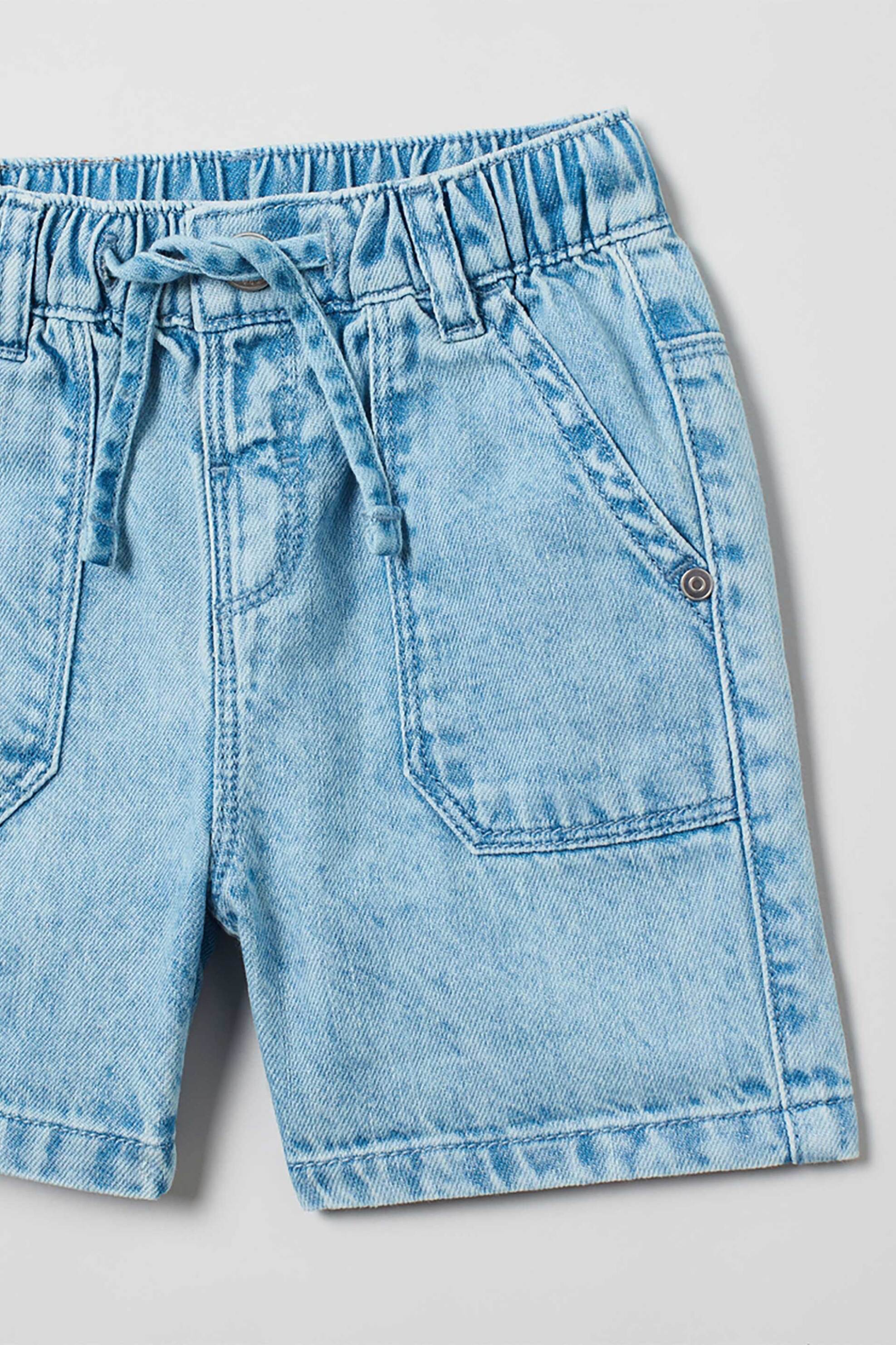 OVS βρεφικό βαμβακερό denim σορτς μονόχρωμο με τσέπες και λάστιχο στην μέση - 001766460 Denim Blue Ανοιχτό φωτογραφία