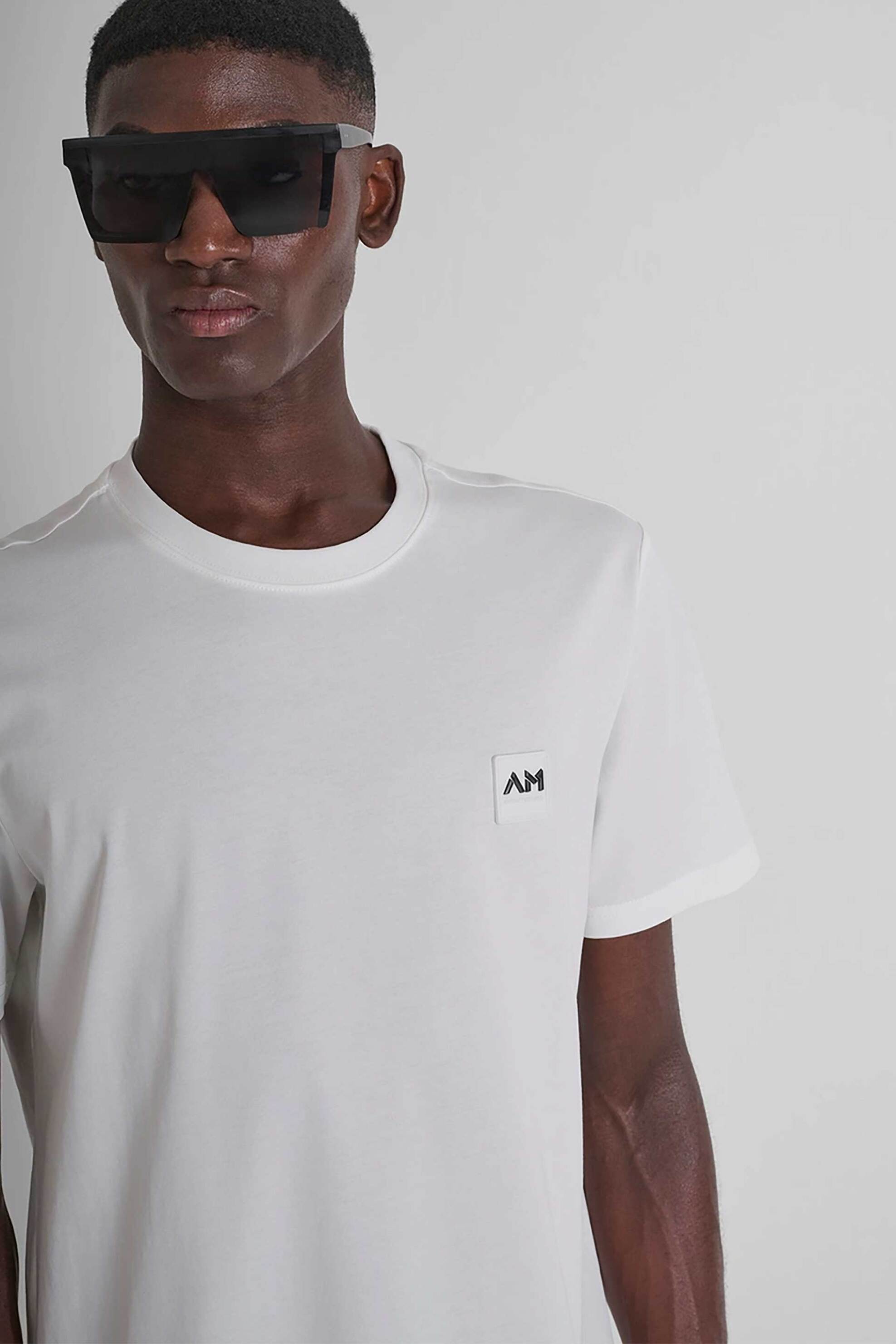 Antony Morato ανδρικό T-shirt με ανάγλυφο logo print στο στήθος Regular Fit - KS02579FA100258 Εκρού φωτογραφία