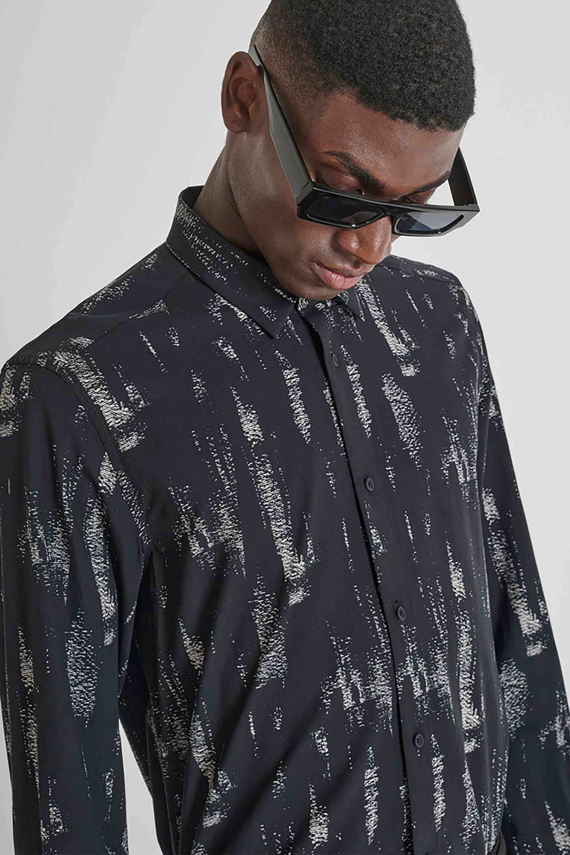 Antony Morato ανδρικό πουκάμισο με print Regular Straight Fit "Barcelona" - SL00614FA430650 Μαύρο φωτογραφία