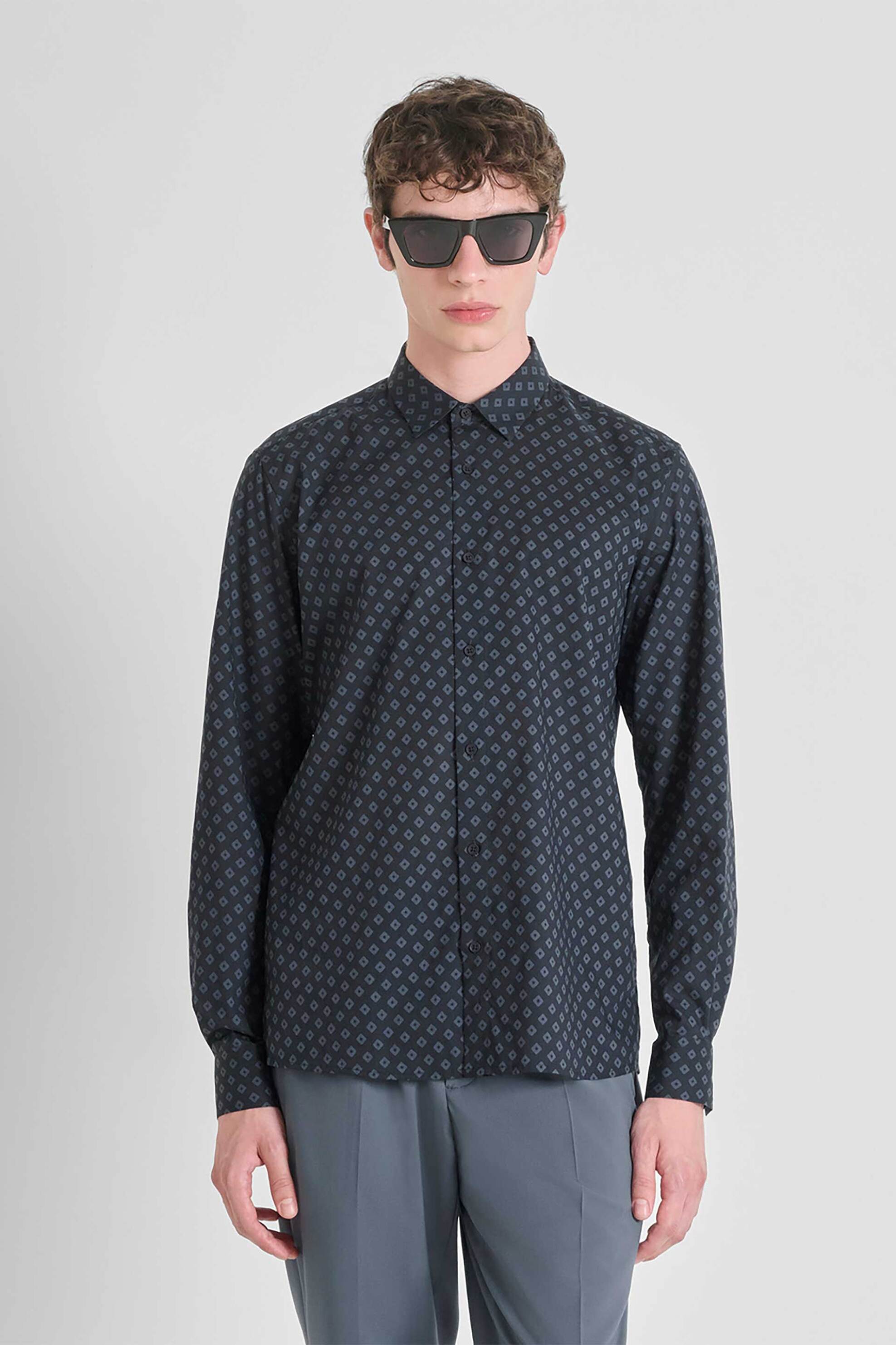 Antony Morato ανδρικό πουκάμισο με all-over print "Barcellona" - SL00614FA430653 Μπλε Σκούρο φωτογραφία