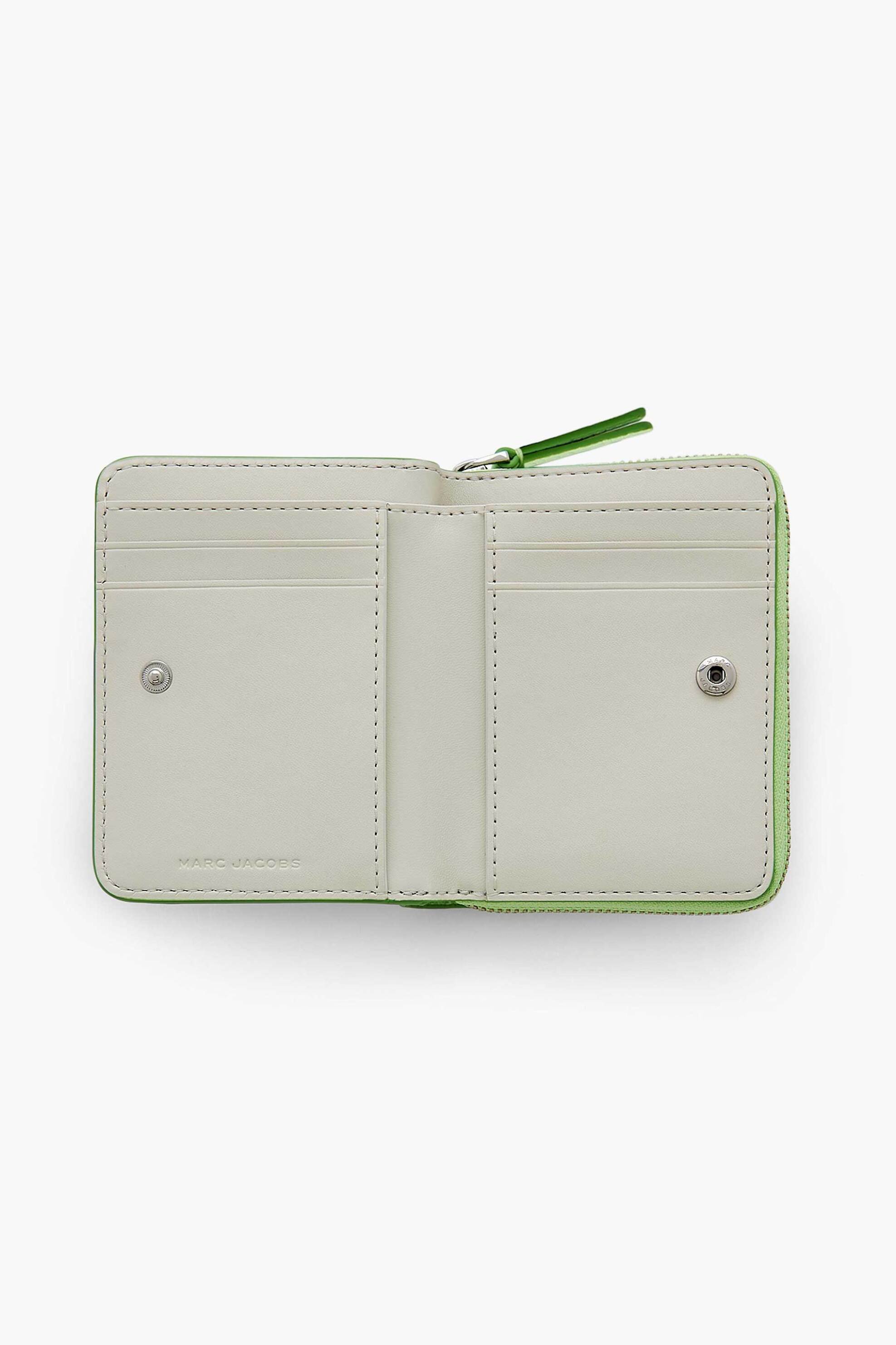 MARC JACOBS Marc Jacobs γυναικείο πορτοφόλι μονόχρωμο "The Leather Mini Compact Wallet" - 2R3SMP044S10 Βεραμάν - 4
