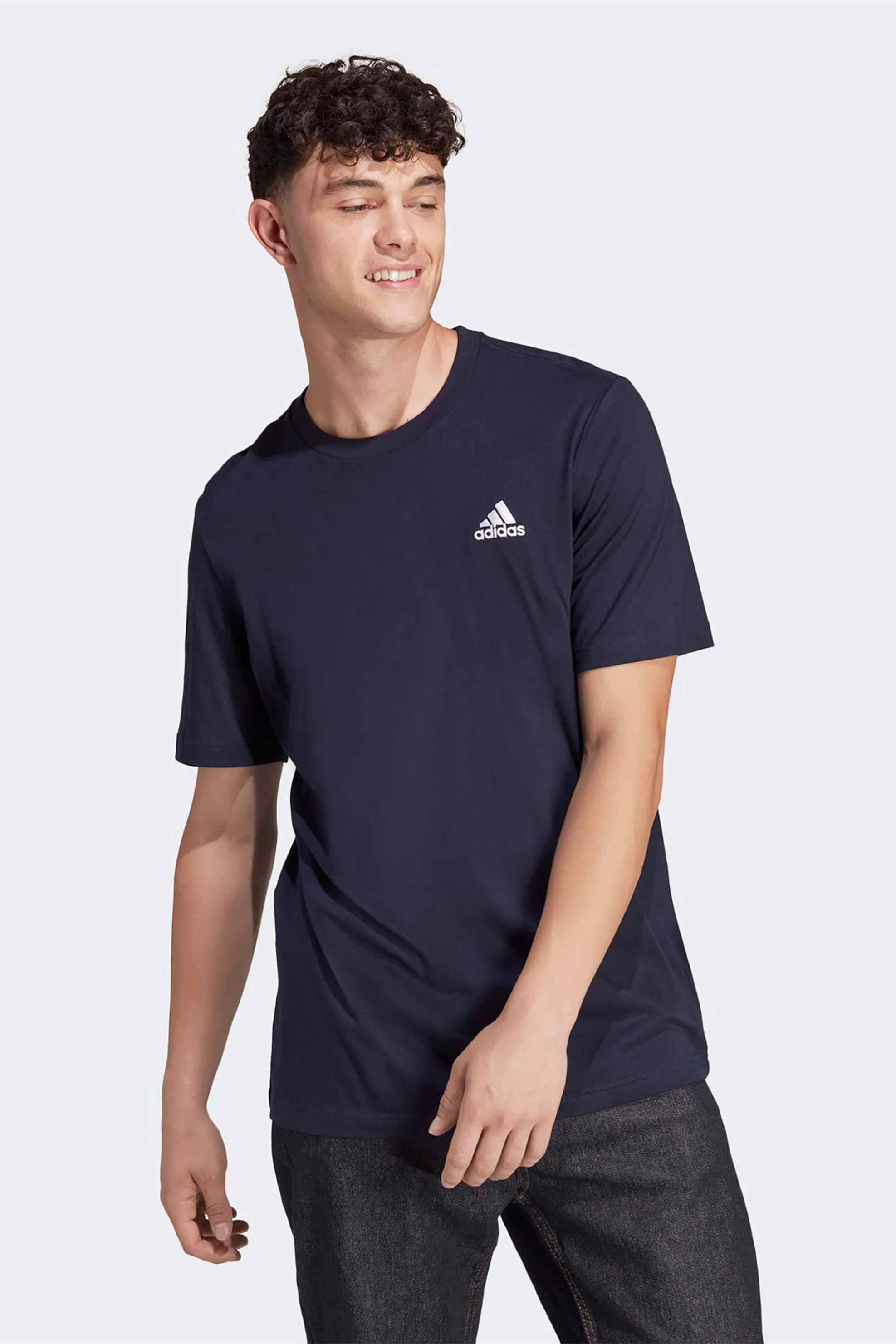 Ανδρική Μόδα > Ανδρικά Αθλητικά > Ανδρικά Αθλητικά Ρούχα > Αθλητικές Μπλούζες > Ανδρικά Αθλητικά T-Shirts Adidas ανδρικό T-shirt μονόχρωμο με κεντημένο contrast λογότυπο "M SL SJ T" - HY3404 Σκούρο Μπλε