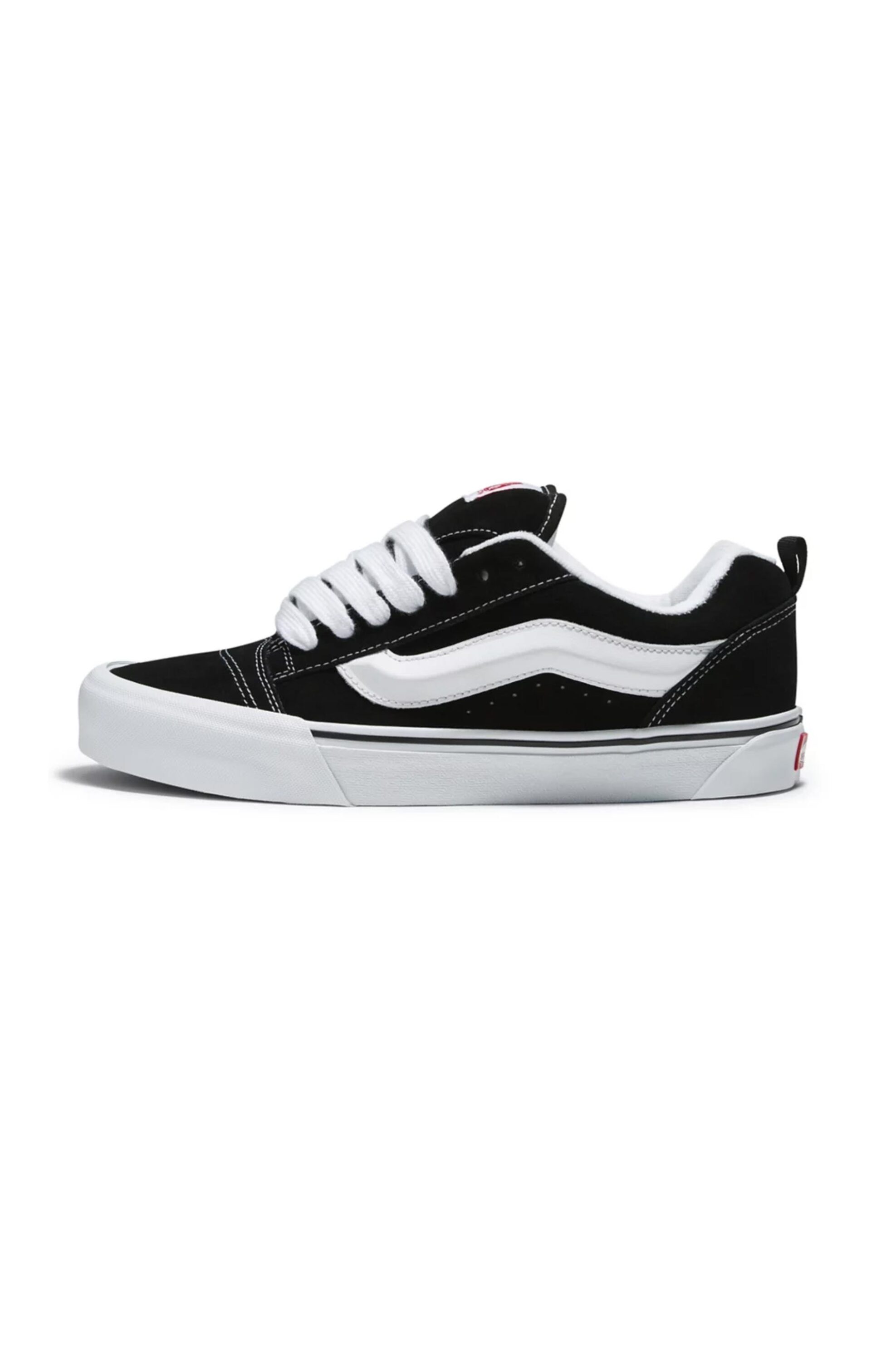 Ανδρική Μόδα > Ανδρικά Παπούτσια > Ανδρικά Sneakers Vans unisex sneakers από suede δέρμα με trademark contrast ρίγα στο πλάι "KNU Skool" - VN0009QC6BT1 Μαύρο