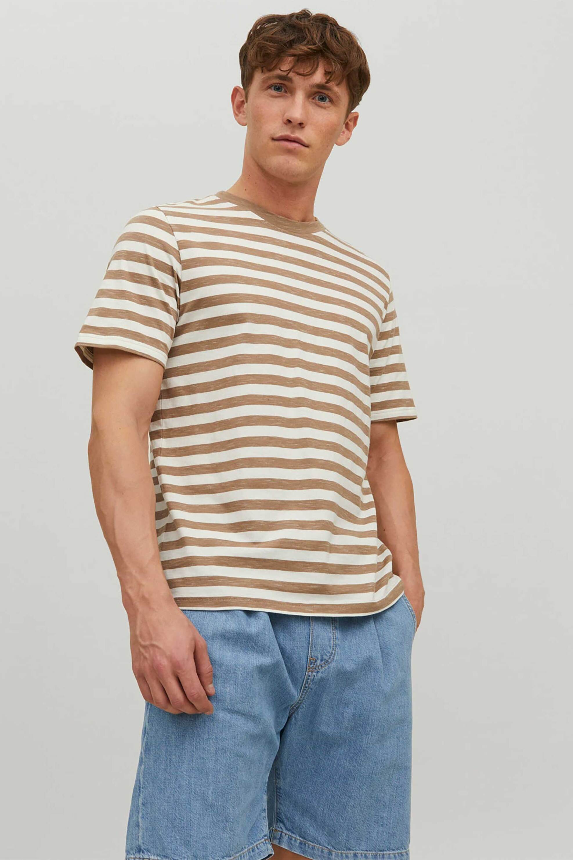 JACK & JONES ανδρικό T-shirt με στρογγυλή λαιμόκοψη και all-over ριγέ σχέδιο - 12229383 Καμηλό