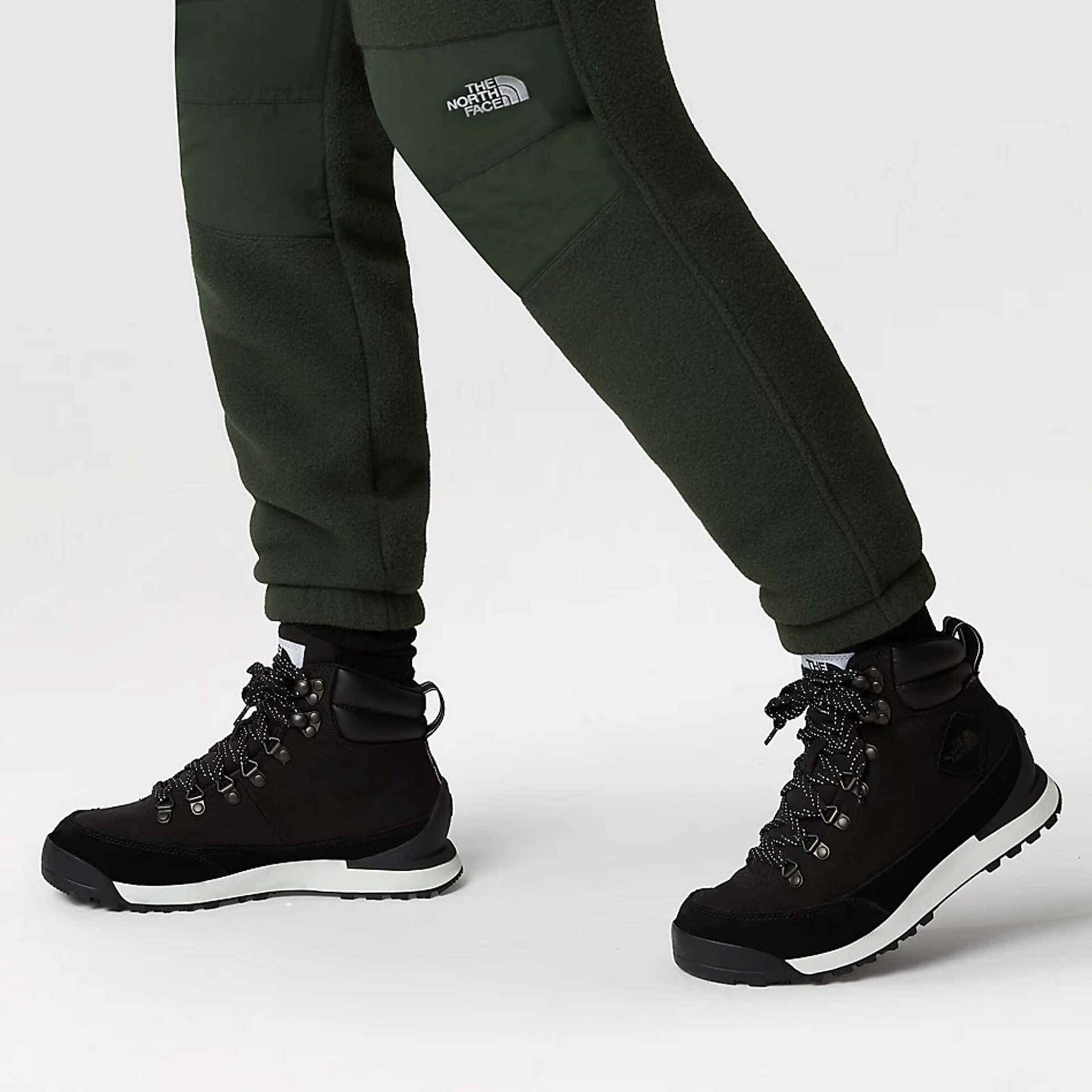 The North Face γυναικεία μποτάκια ορειβασίας με λεπτομέρειες από δέρμα suede 