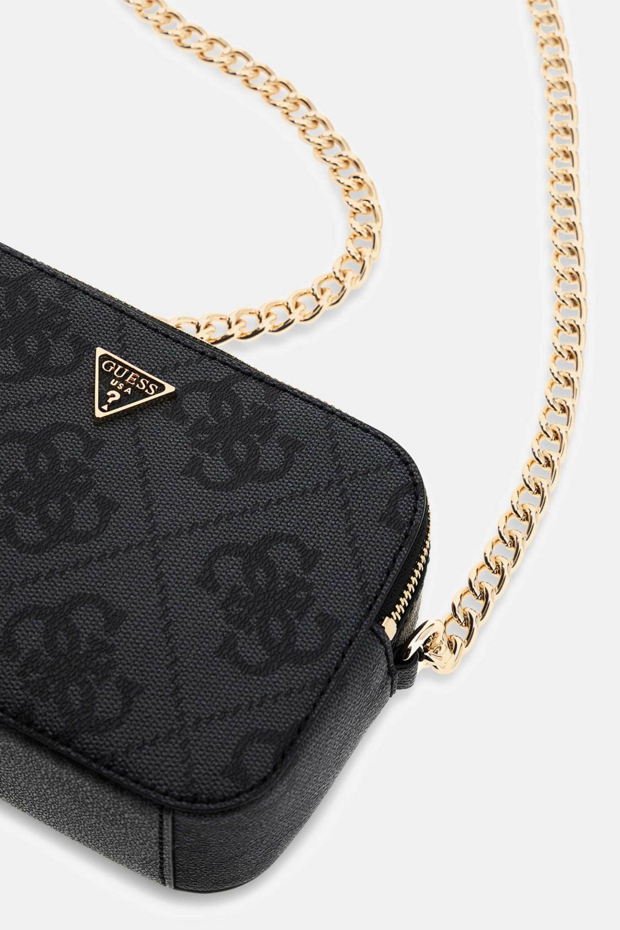 Guess γυναικεία τσάντα crossbody με μεταλλικό λογότυπο και all-over logo print 