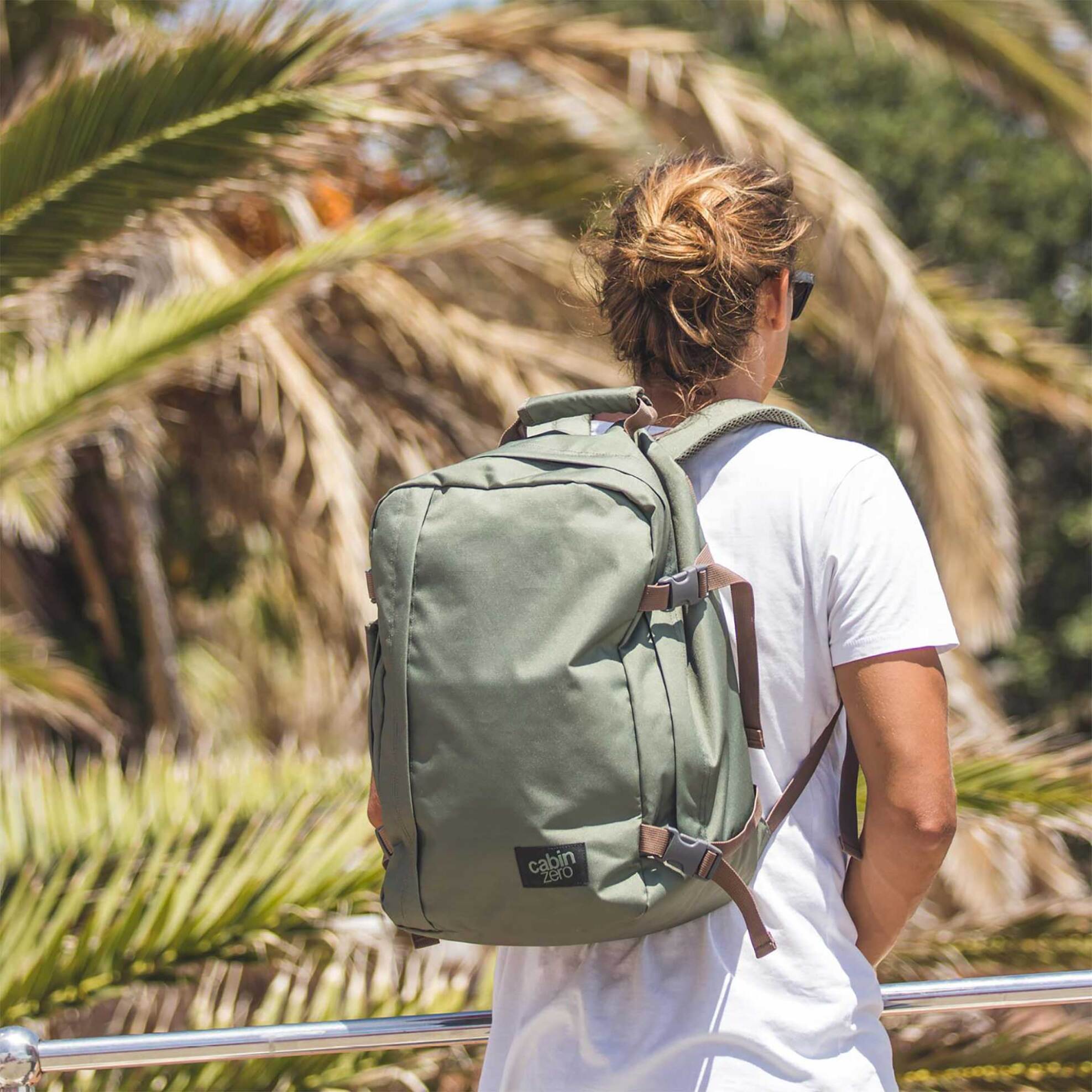 Cabin Zero unisex backpack μονόχρωμο με θήκη laptop και λογότυπο"Classic 36L" - CZ171802 φωτογραφία