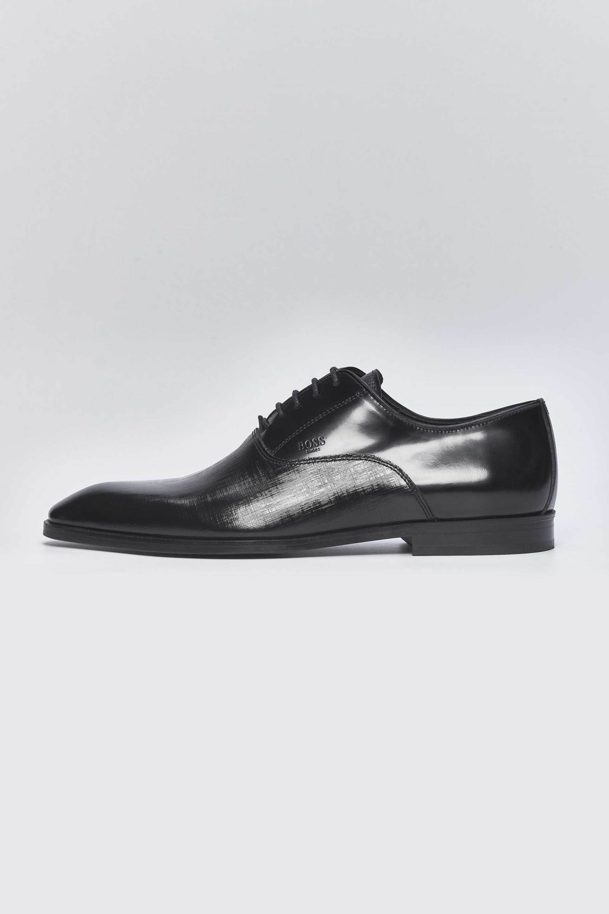 Boss Shoes ανδρικά δερμάτινα παπούτσια oxford με κορδόνια και ανάγλυφο λογότυπο στο πλάι - V4972 GLM Μαύρο