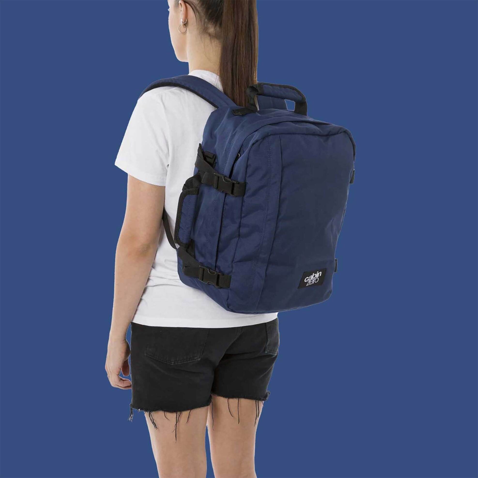 Cabin Zero unisex backpack μονόχρωμο με θήκη laptop και πλαϊνή λαβή χειρός "Military 28L" - CZ081205 φωτογραφία
