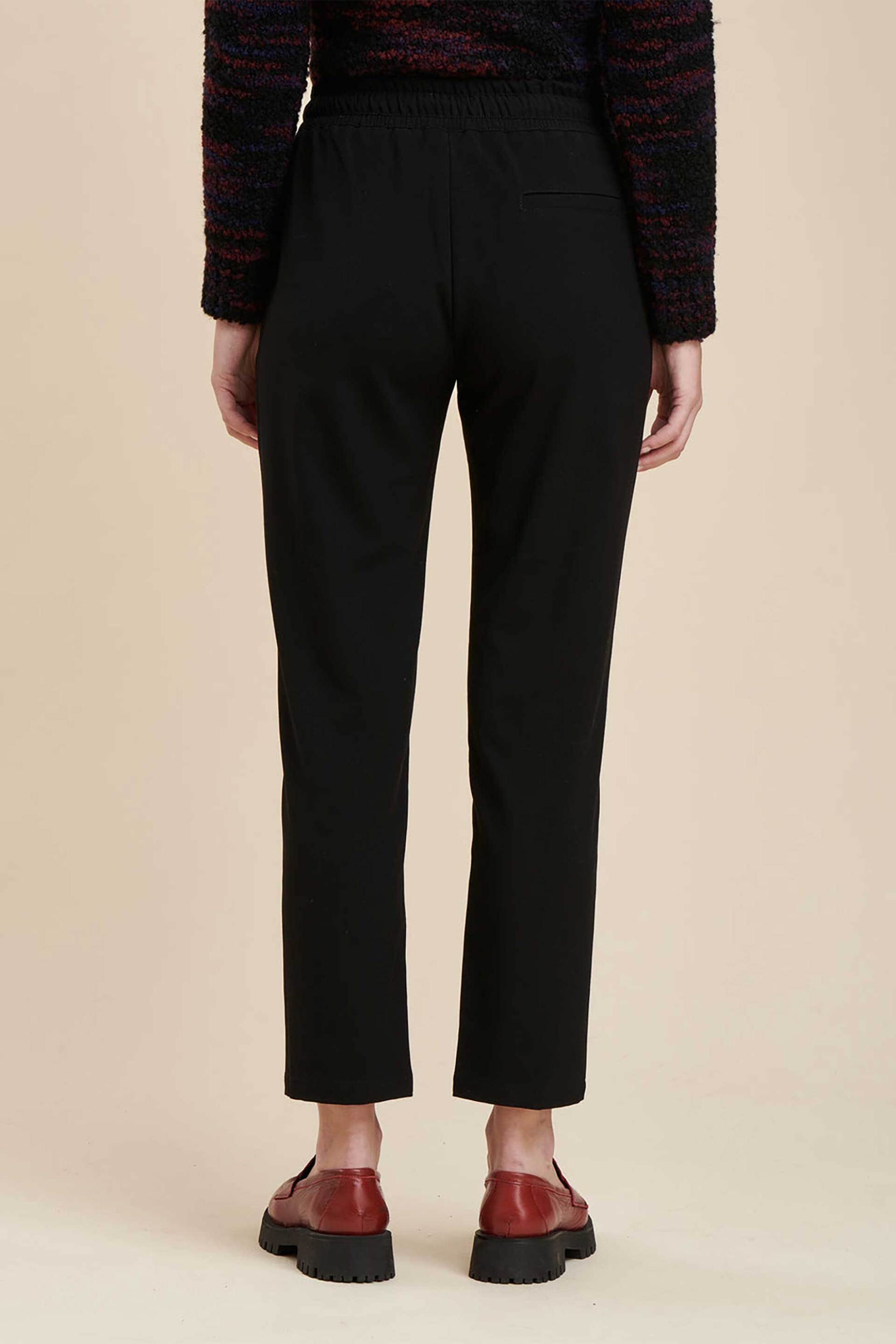 La Fée Maraboutée γυναικείο casual παντελόνι μονόχρωμο με ελαστική μέση με κορδόνι "Cascade" - FG-PA-CASCADE-E Μαύρο φωτογραφία